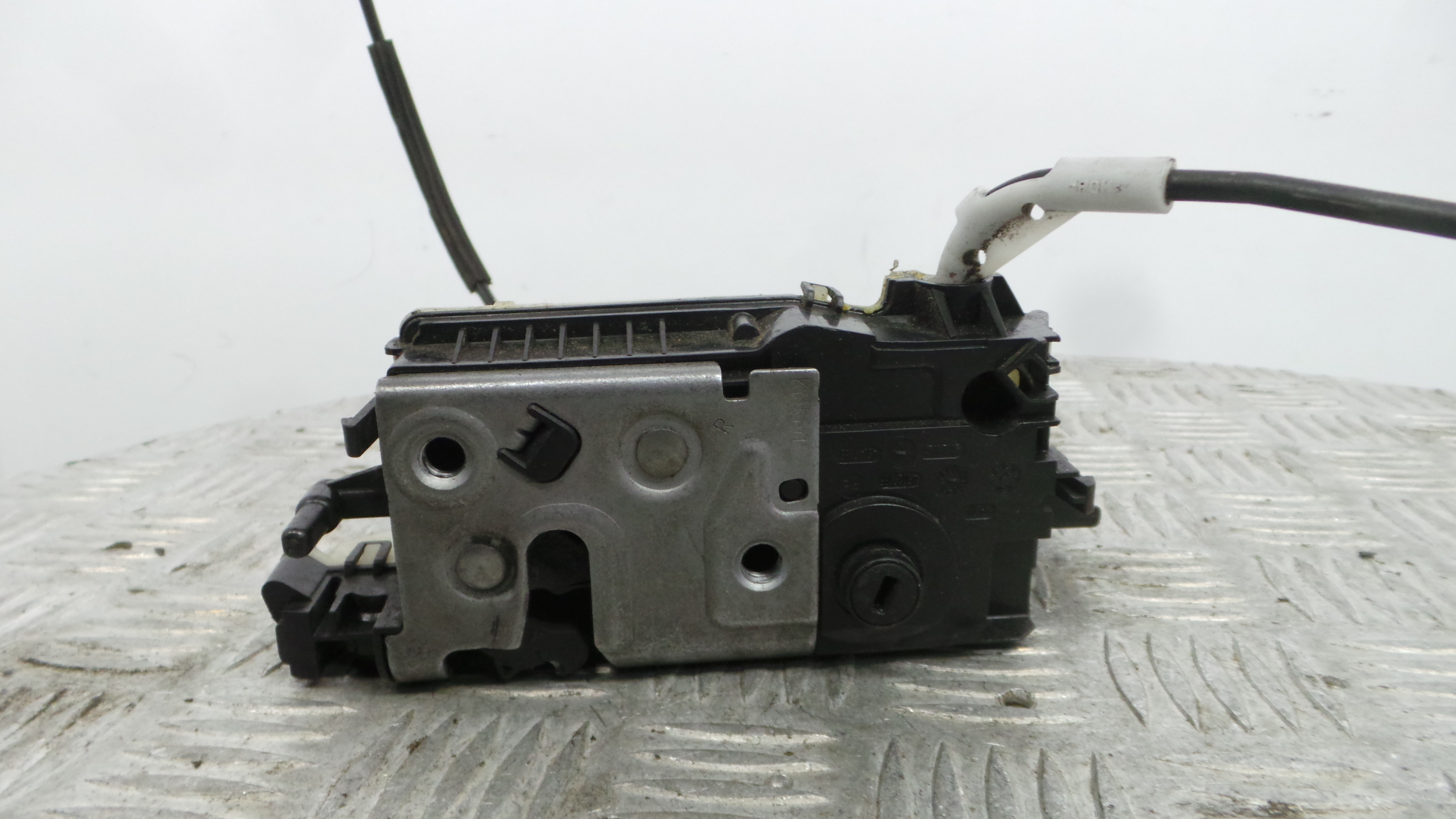 Fecho da Porta Dto 9812500380 - PEUGEOT 208 I (CA_, CC_)-36751495