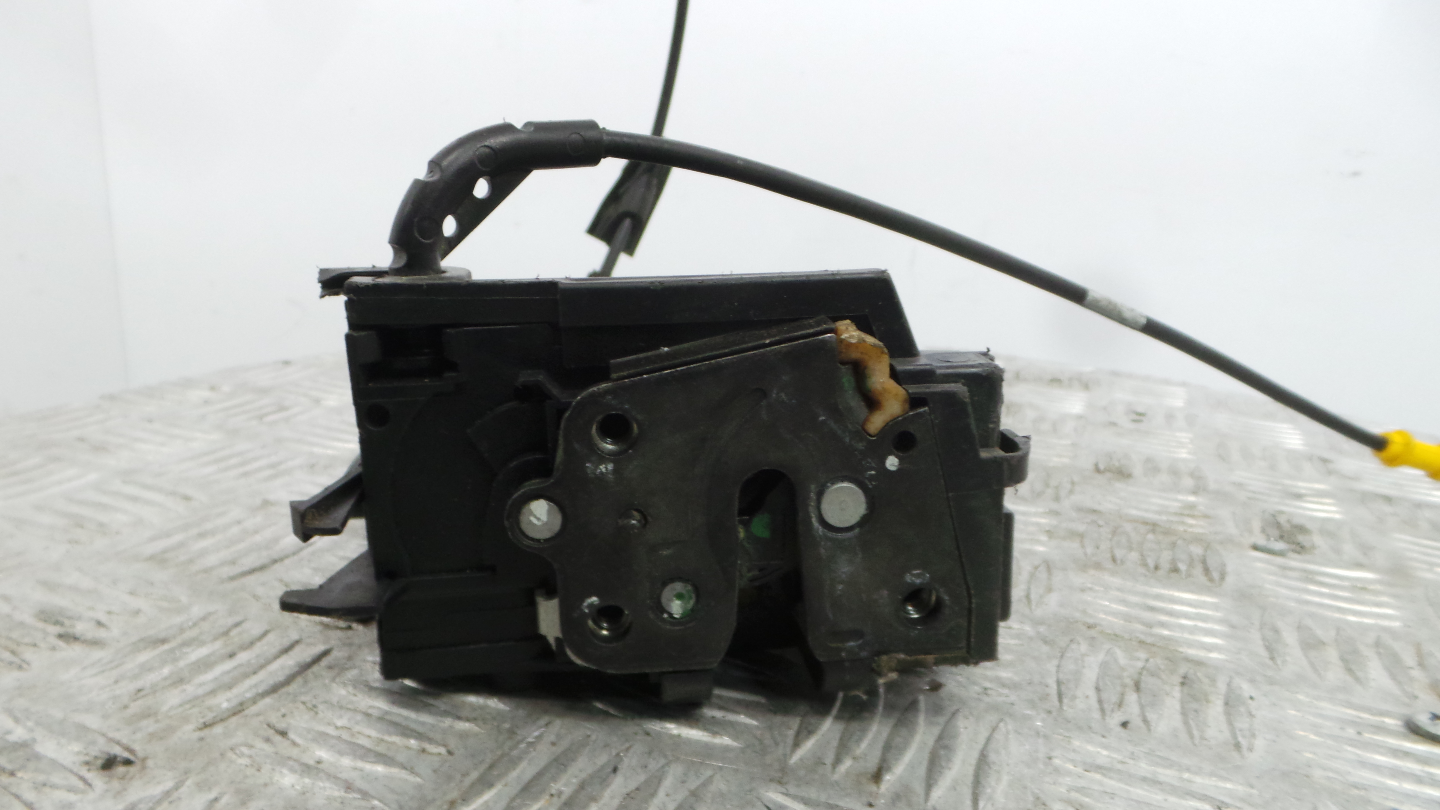 Fecho da Porta Trás Esq 9807954880 - PEUGEOT 308 II (LB_, LP_, LW_, LH_, L3_)-36751525