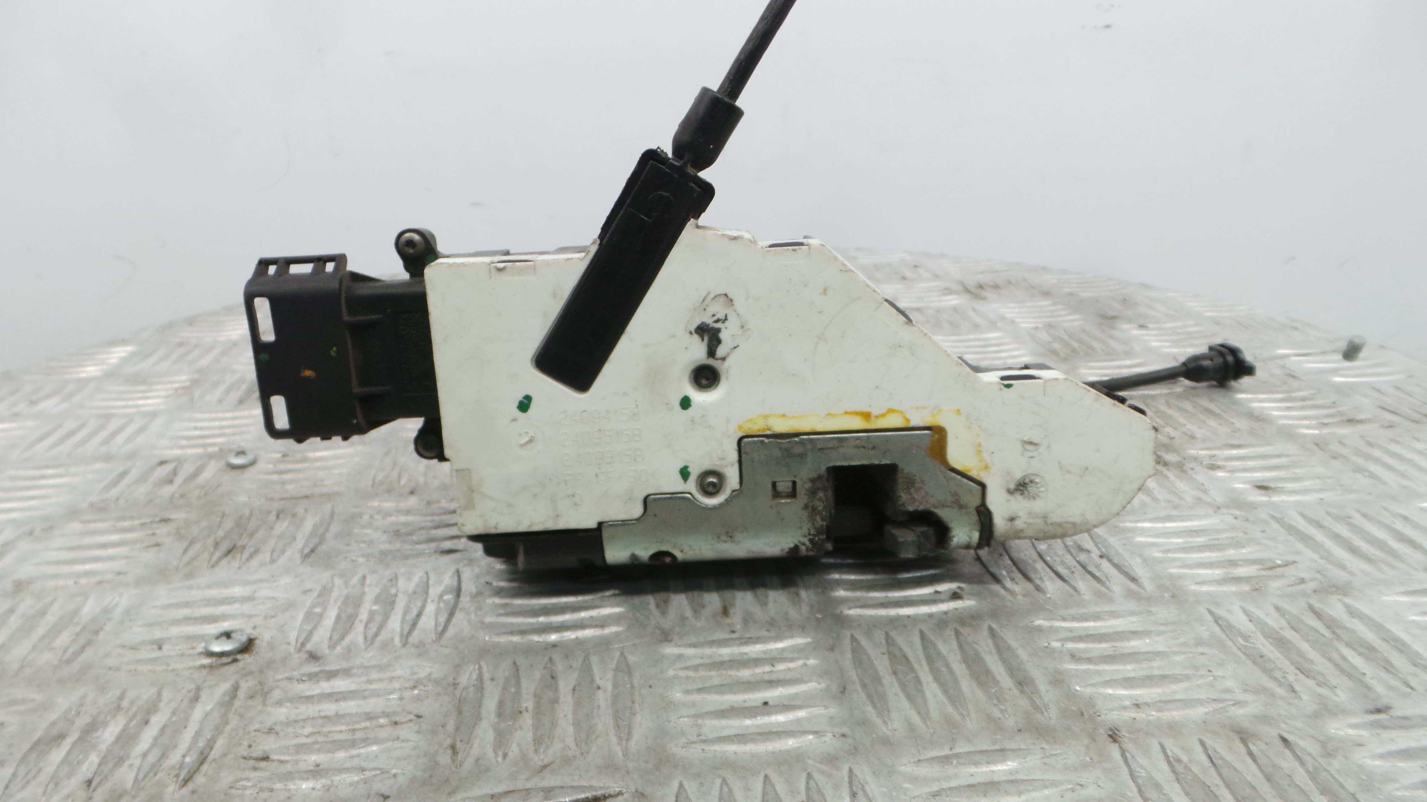 Fecho da Porta Dto 9136W2 - PEUGEOT 207 (WA_, WC_), 207/207+ (WA_, WC_)-36751533 Fecho da Porta Dto 9136W2 - PEUGEOT 207 (WA_, WC_), 207/207+ (WA_, WC_)-36751533