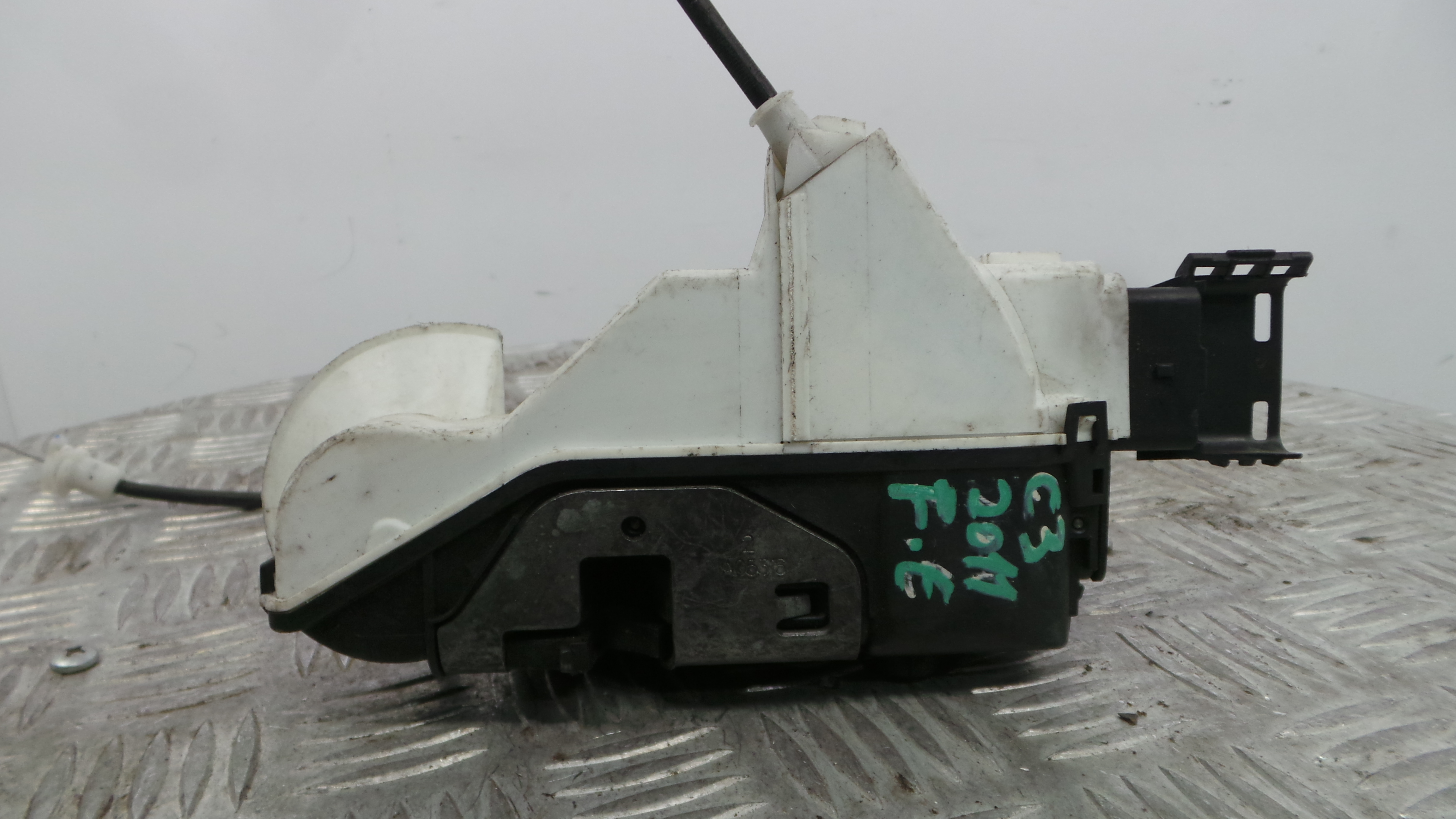 Fecho da Porta Frente Esq 006244 - CITROËN C3 II (SC_)-36751575