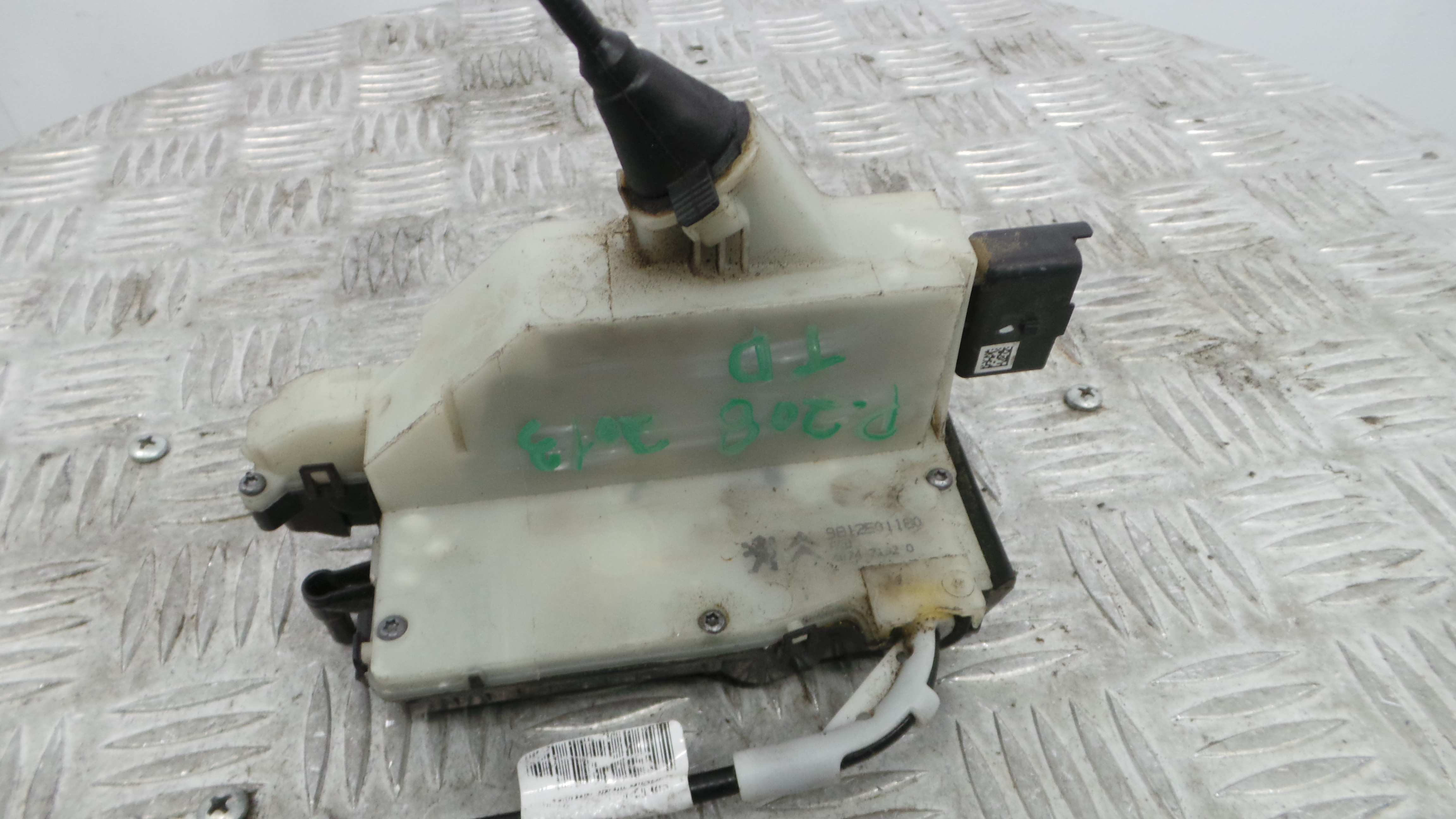 Fecho da Porta Trás Dto 9812501180 - PEUGEOT 208 I (CA_, CC_)-36753850