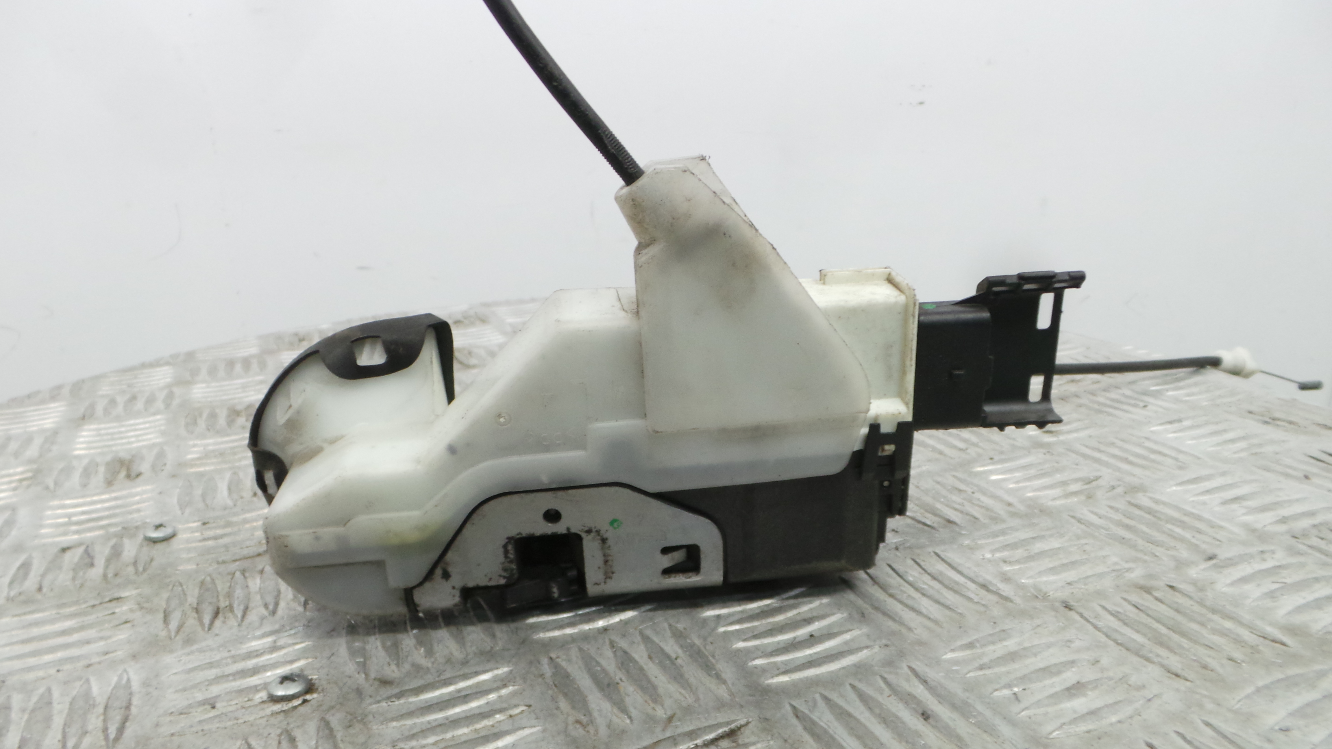 Fecho da Porta Frente Esq 732306 - CITROËN C3 II (SC_)-36754390