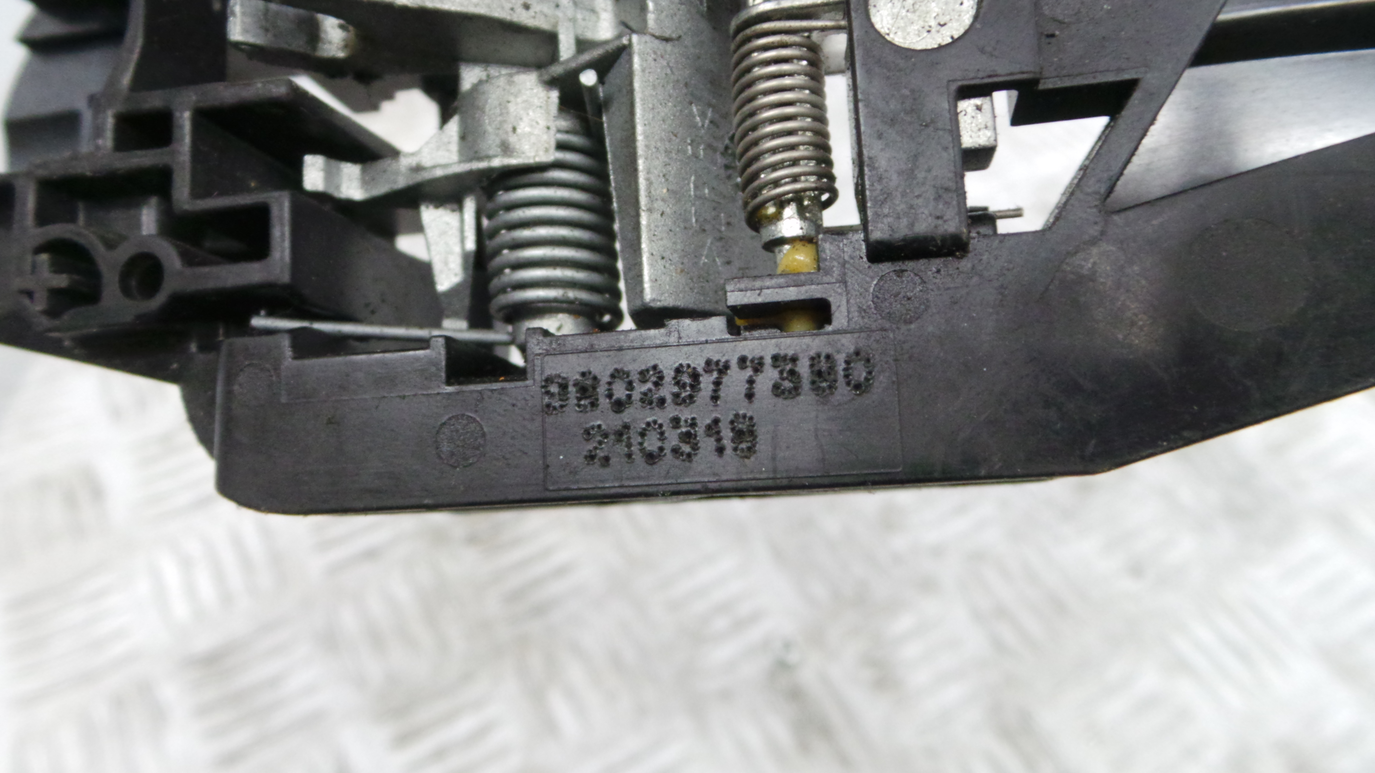 Puxador Exterior Trás esquerdo 9802977380 - PEUGEOT 308 II (LB_, LP_, LW_, LH_, L3_)-36754415