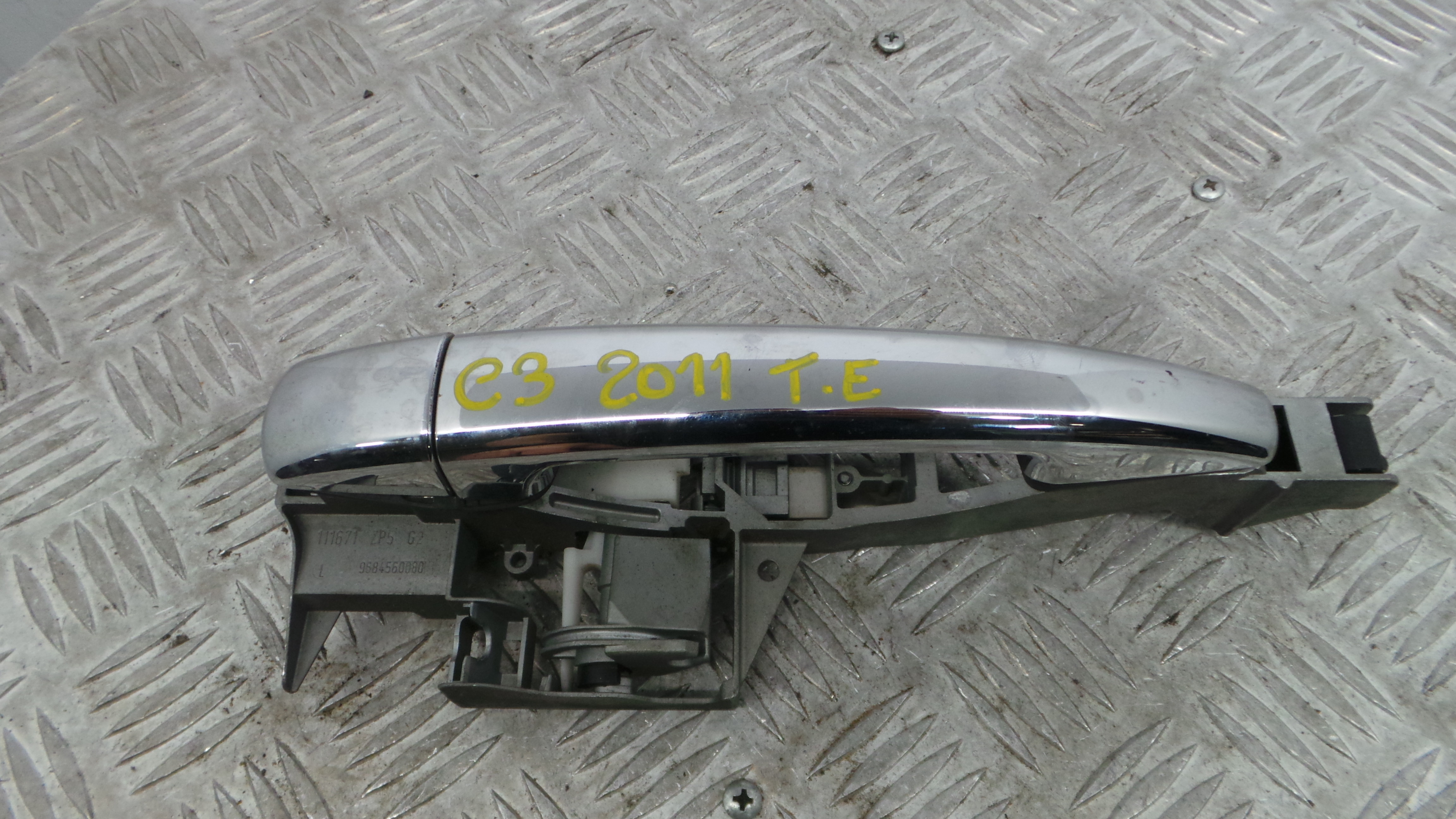 Puxador Exterior Trás esquerdo 9684560080 - CITROËN C3 II (SC_)-36754546 Puxador Exterior Trás esquerdo 9684560080 - CITROËN C3 II (SC_)-36754546