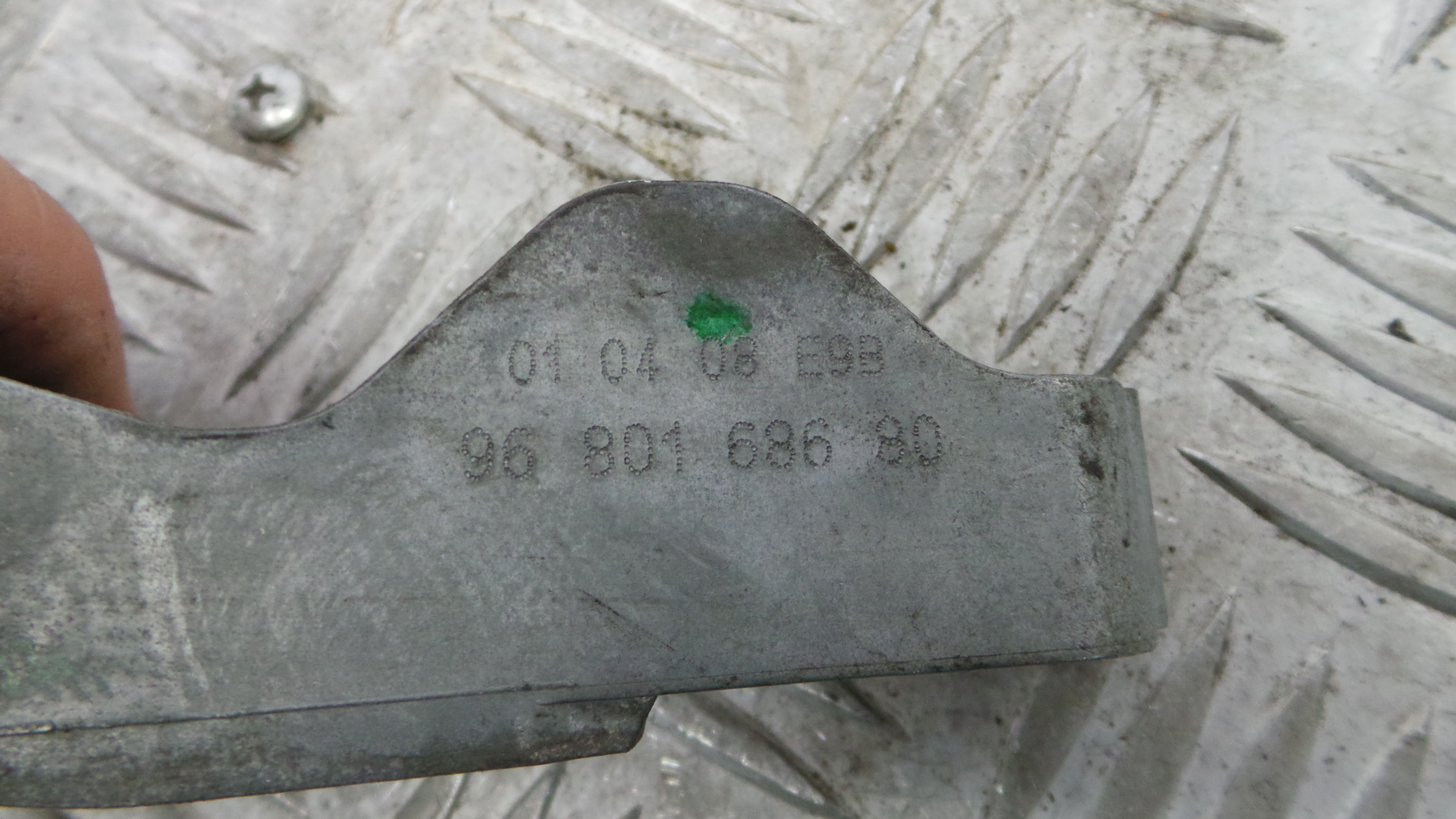 Puxador Exterior Trás esquerdo 9680168680 - PEUGEOT 308 I (4A_, 4C_)-36754624