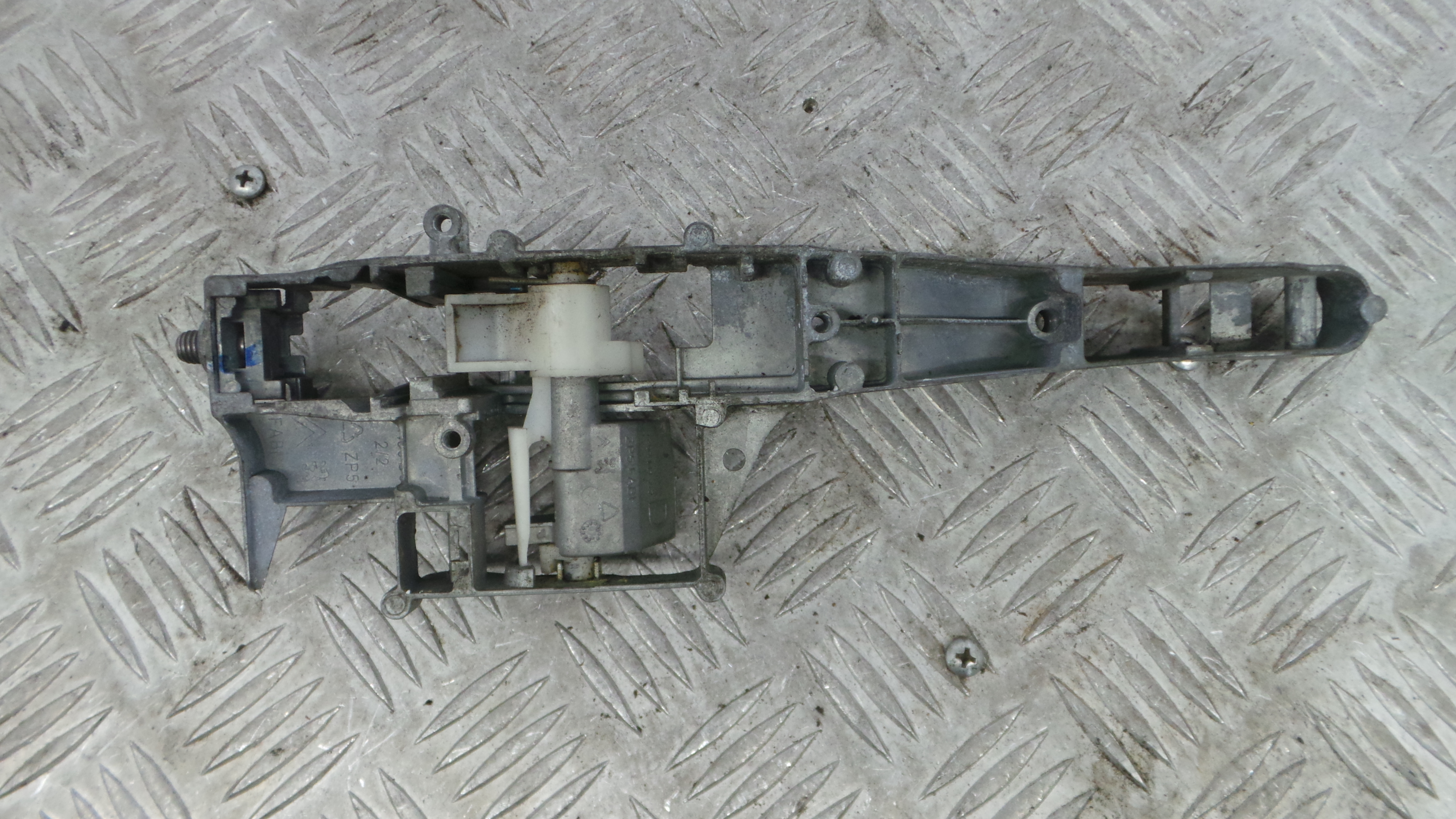 Puxador Exterior Trás Direita 9680656580 - PEUGEOT 207 (WA_, WC_), 207/207+ (WA_, WC_)-36754627