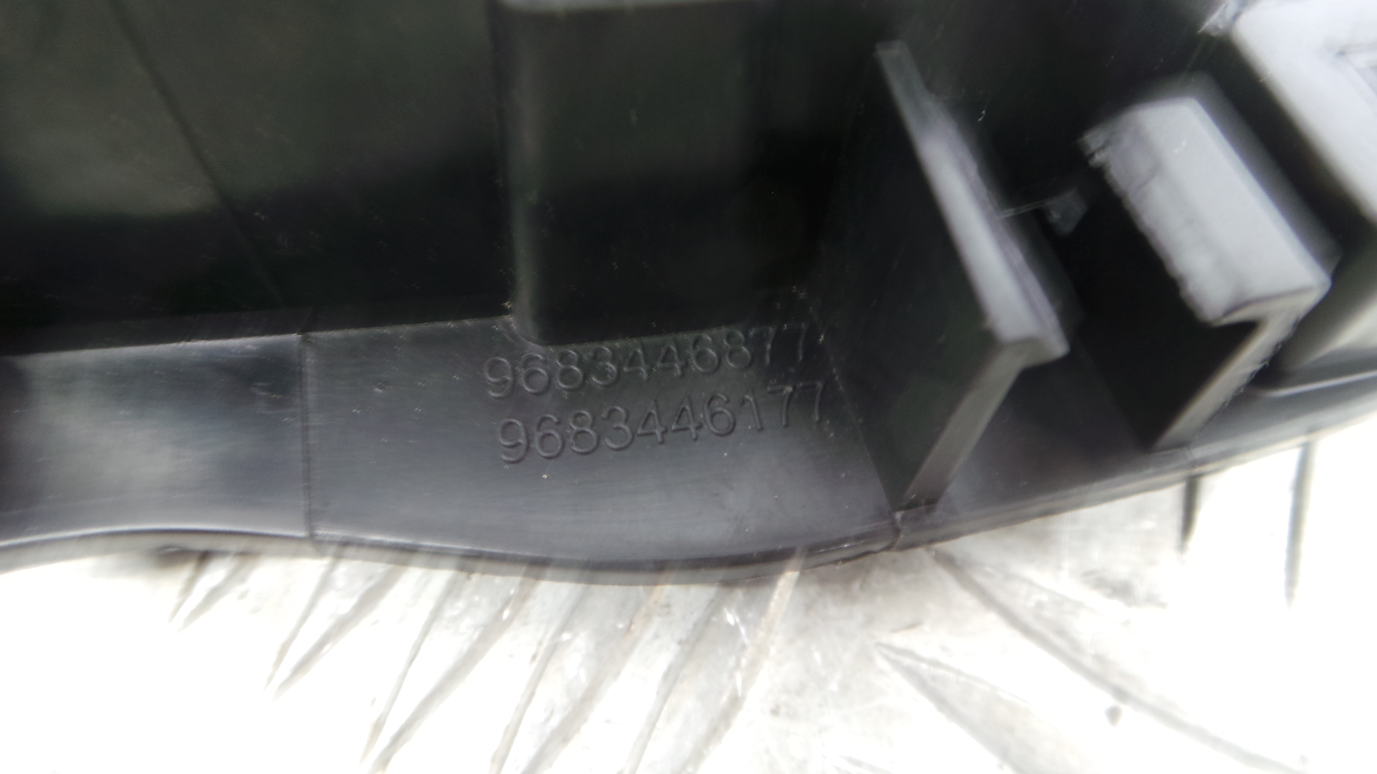 Puxador Interior Traseiro Esquerdo  9683446877 - CITROËN C3 II (SC_)-36754651