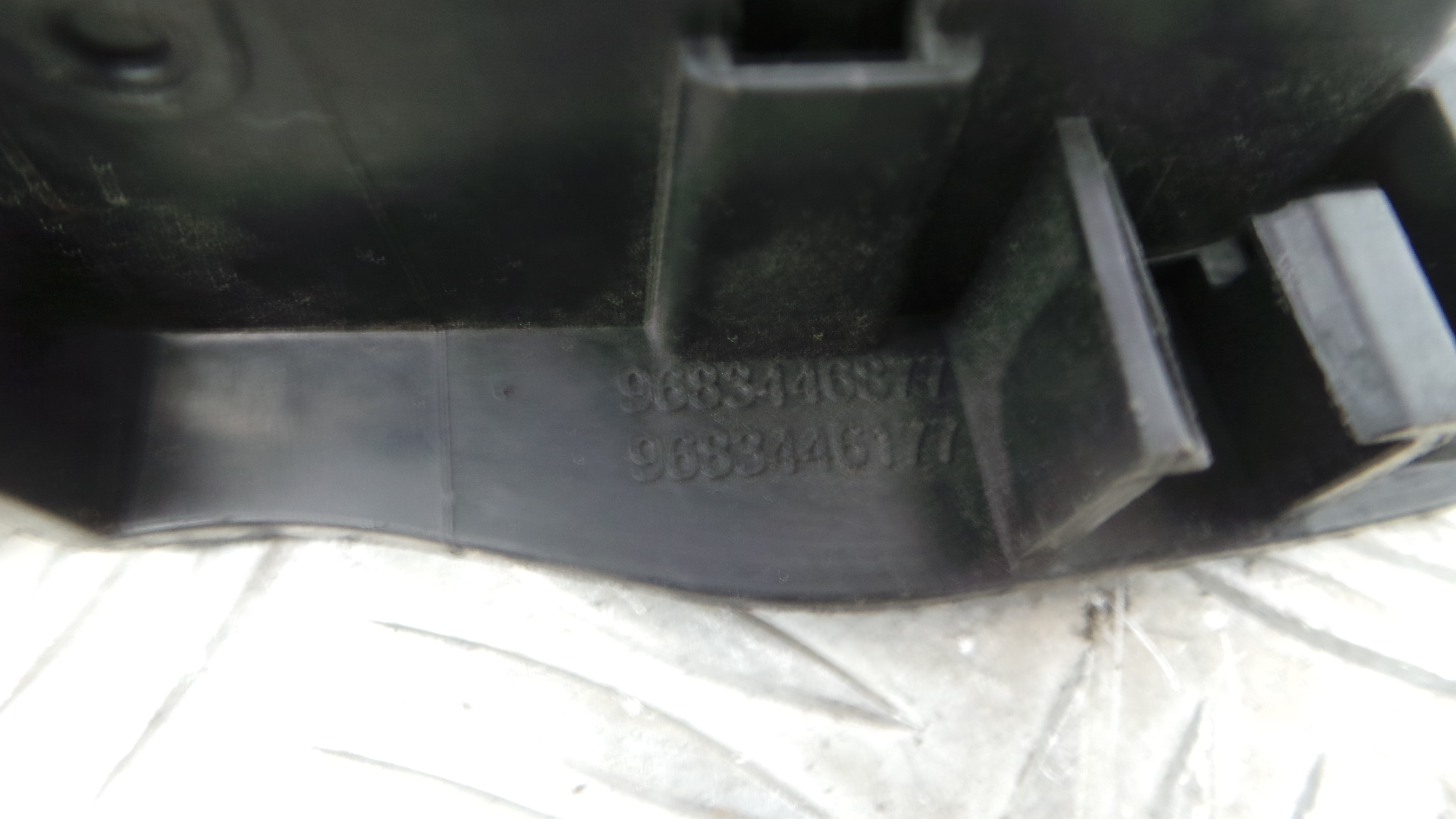 Puxador Interior Frente Esquerdo 9683446877 - CITROËN C3 II (SC_)-36754687