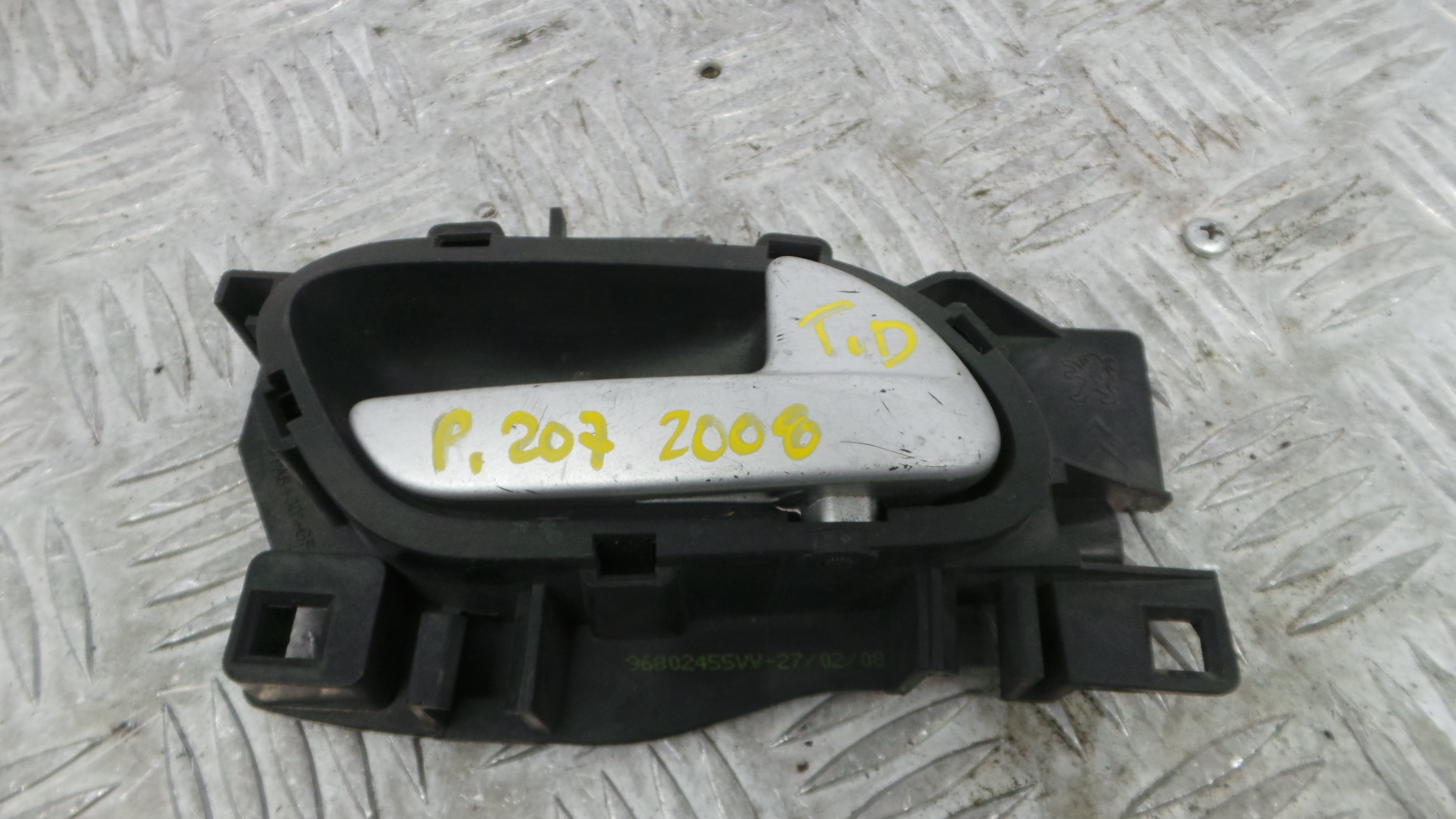 Puxador Interior Traseiro Direita 96802455VV - PEUGEOT 207 (WA_, WC_), 207/207+ (WA_, WC_)-36754699 Puxador Interior Traseiro Direita 96802455VV - PEUGEOT 207 (WA_, WC_), 207/207+ (WA_, WC_)-36754699