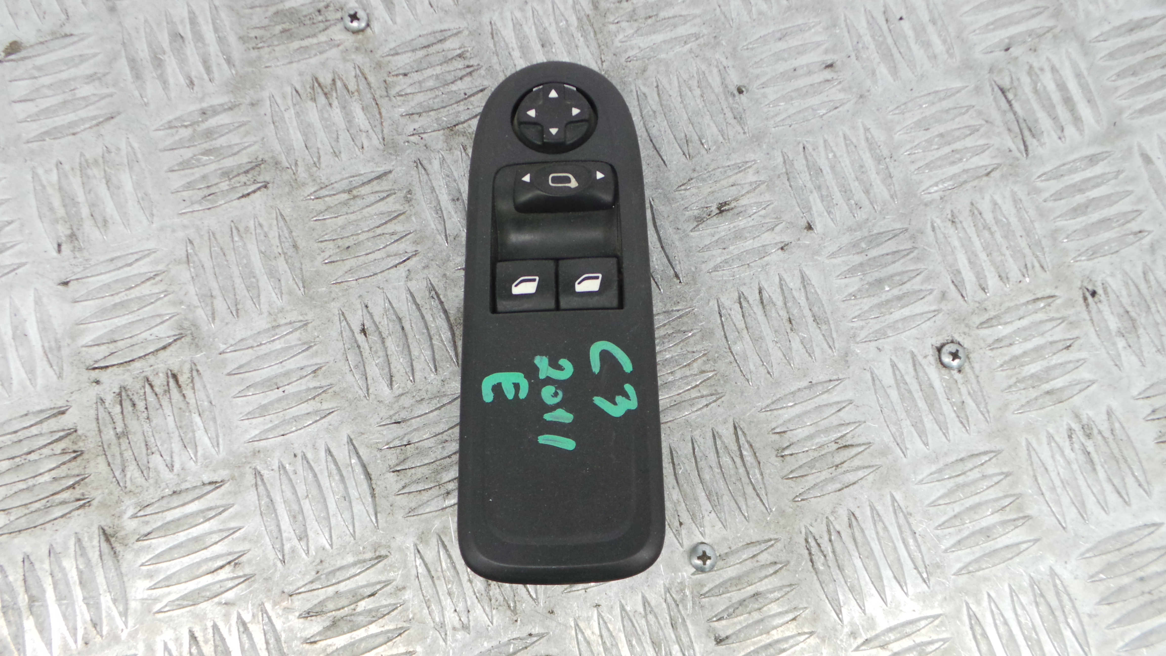 Interruptor / Comando Elevador Vidro Frente Esq  96647495XT - CITROËN C3 II (SC_)-36755106