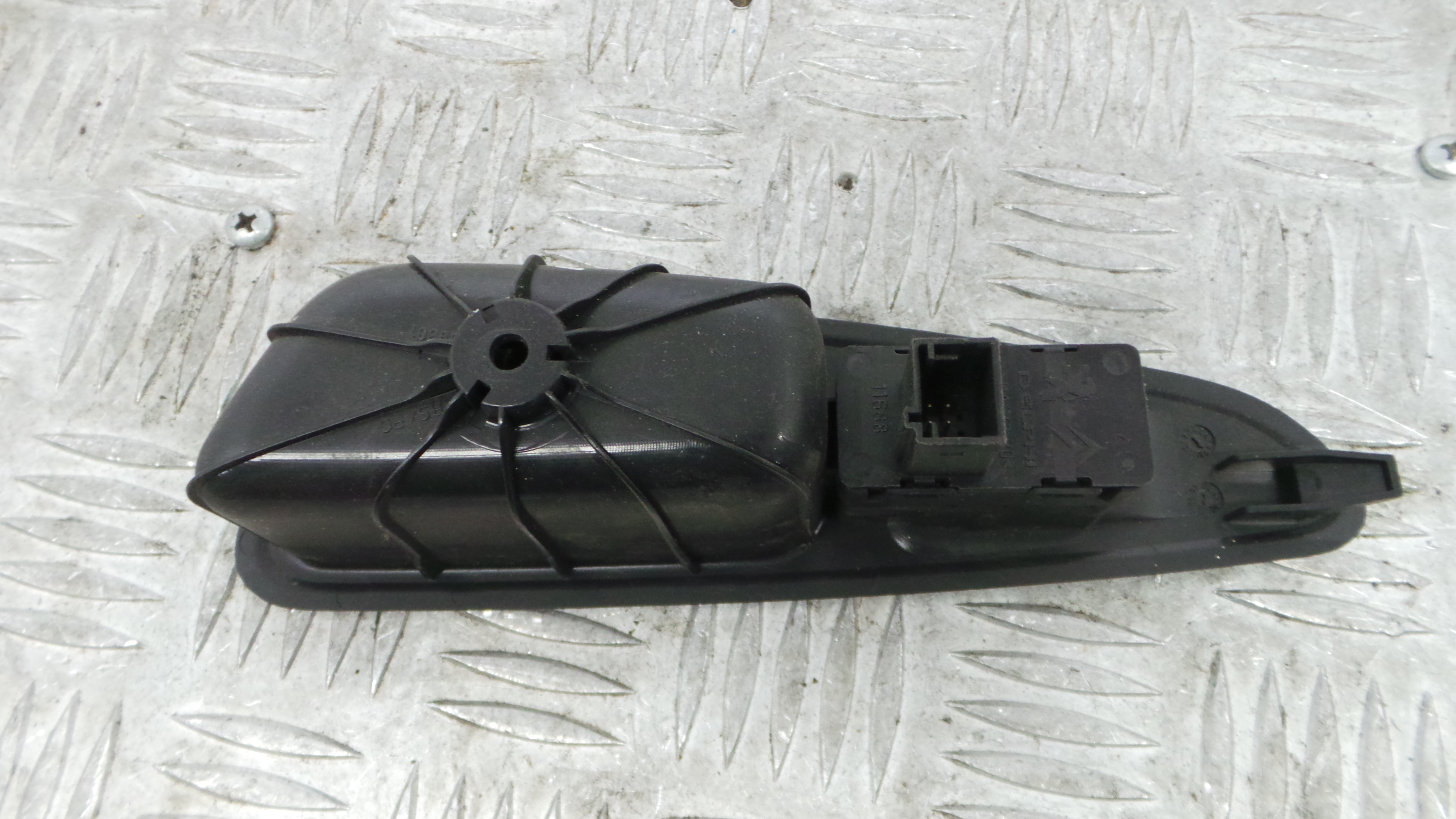 Interruptor / Comando Elevador Vidro Trás Esq 96565185XT - PEUGEOT 308 SW I (4E_, 4H_)-36755123