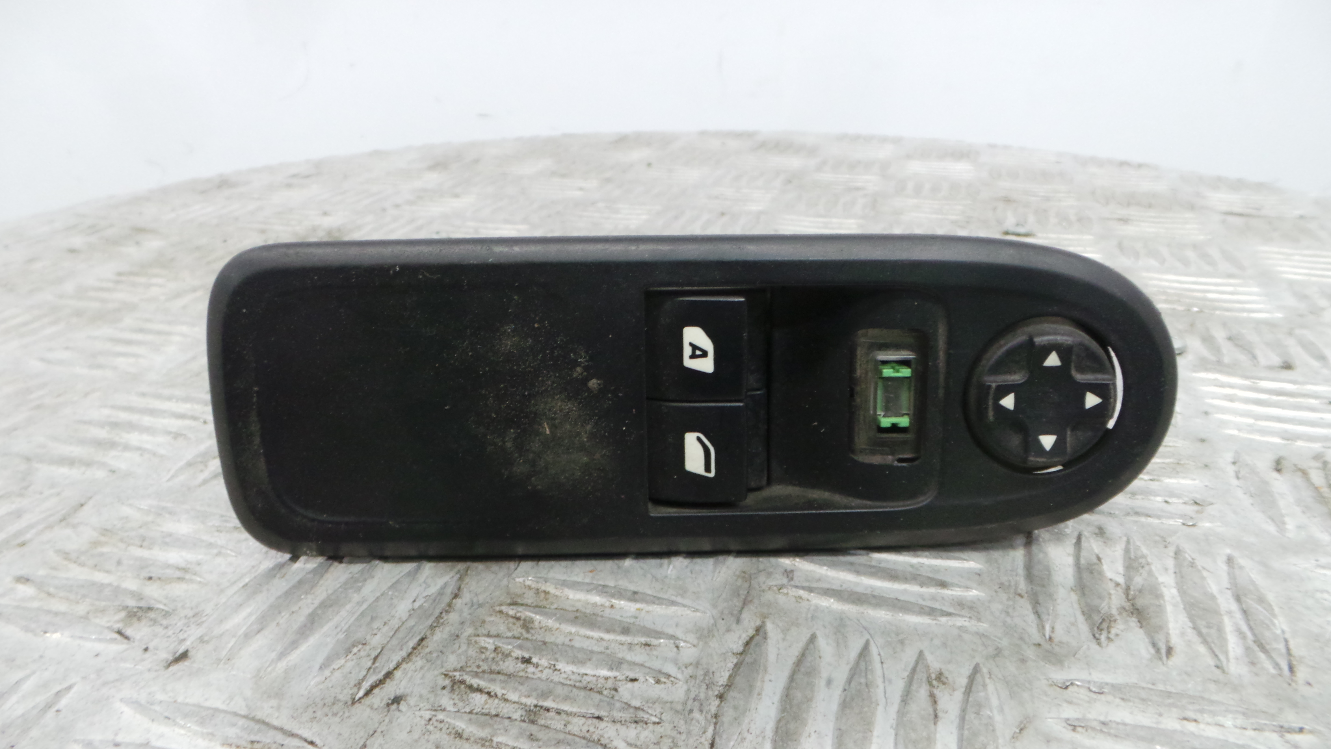 Interruptor / Comando Elevador Vidro Frente Esq 96637530XT - CITROËN C3 II (SC_)-36755126 Interruptor / Comando Elevador Vidro Frente Esq 96637530XT - CITROËN C3 II (SC_)-36755126