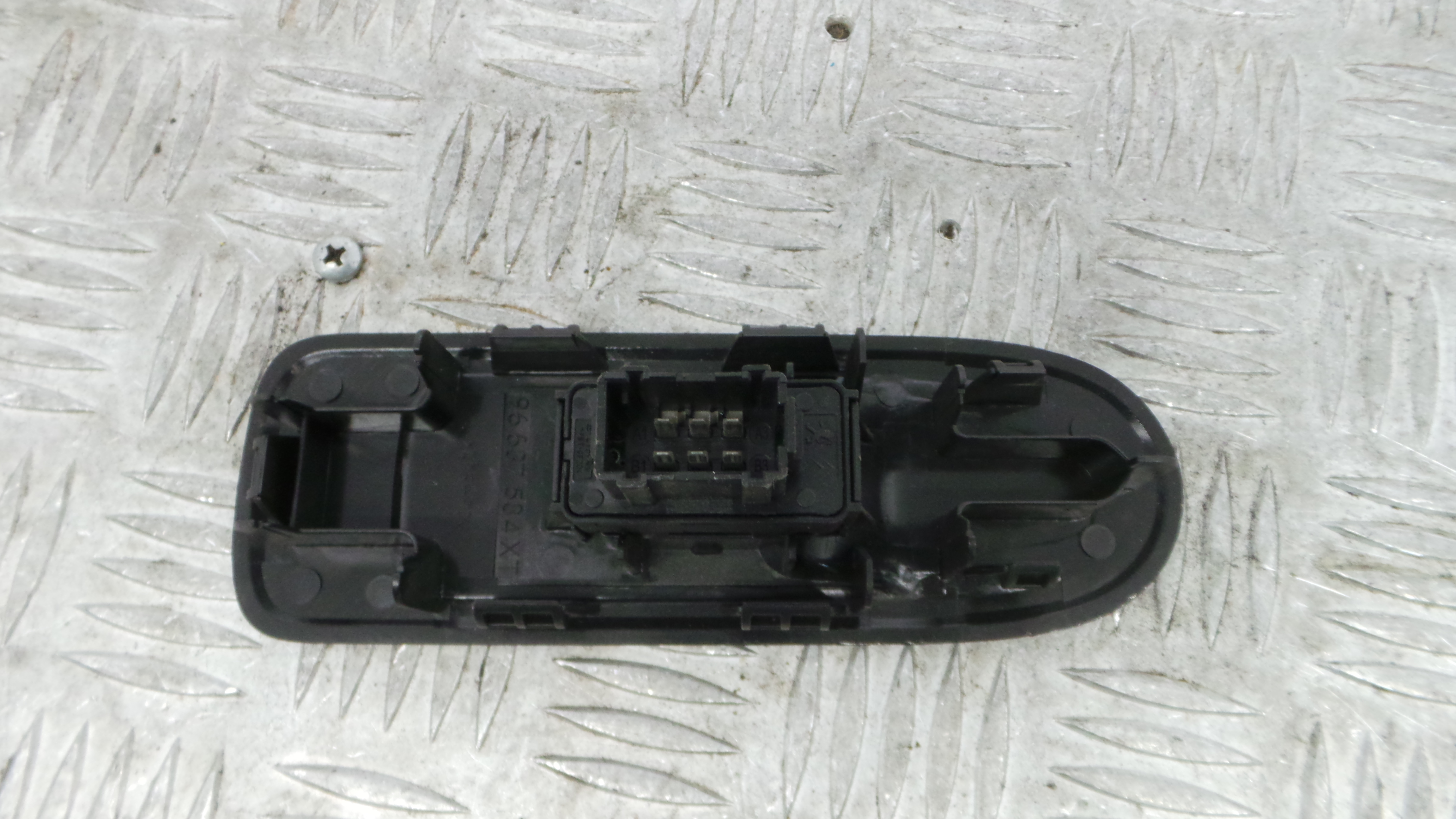 Interruptor / Comando Elevador Vidro Frente Dto 96637534XT - CITROËN C3 II (SC_)-36755134