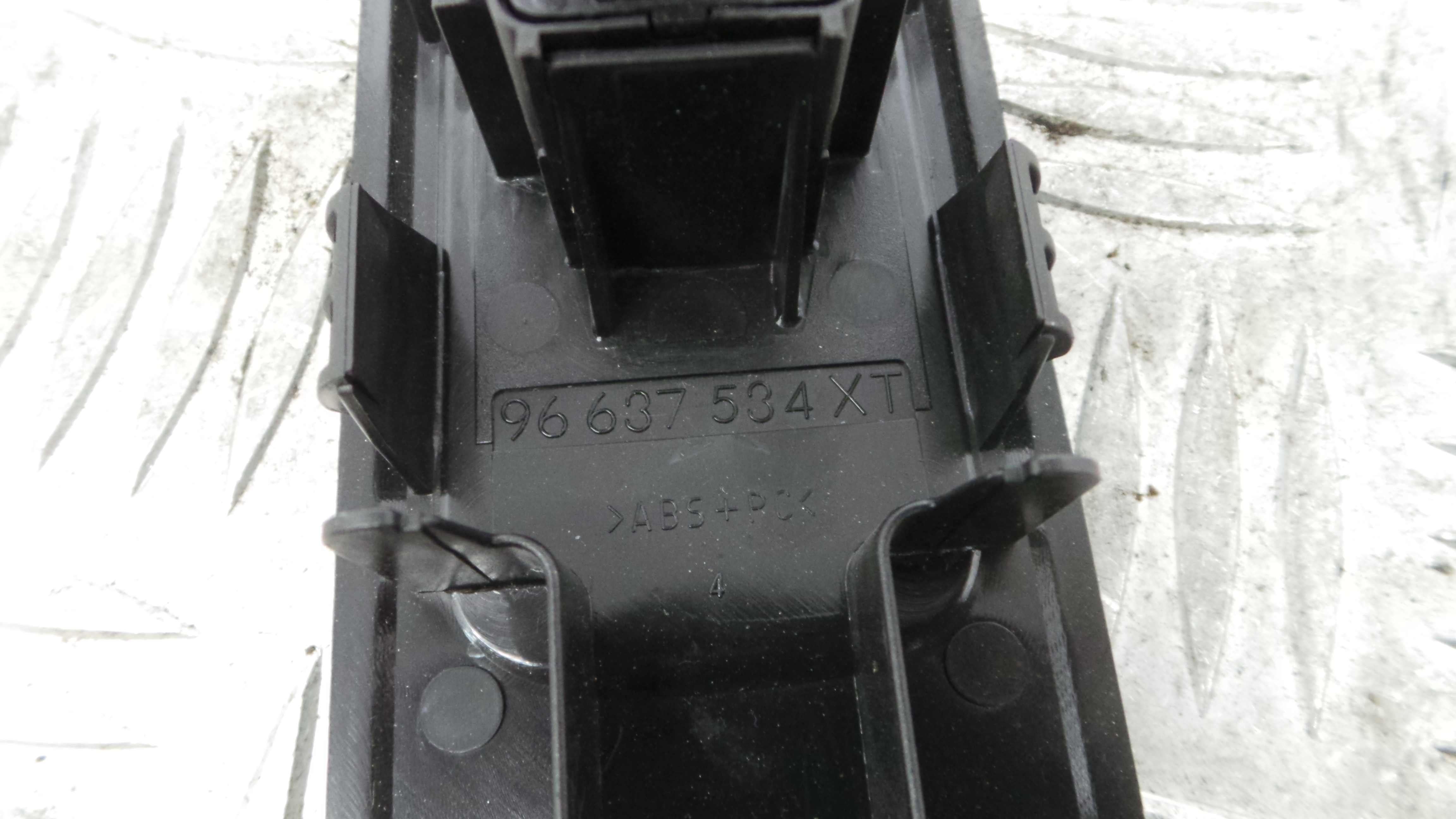 Interruptor / Comando Elevador Vidro Frente Dto 96637534XT - CITROËN C3 II (SC_)-36755134