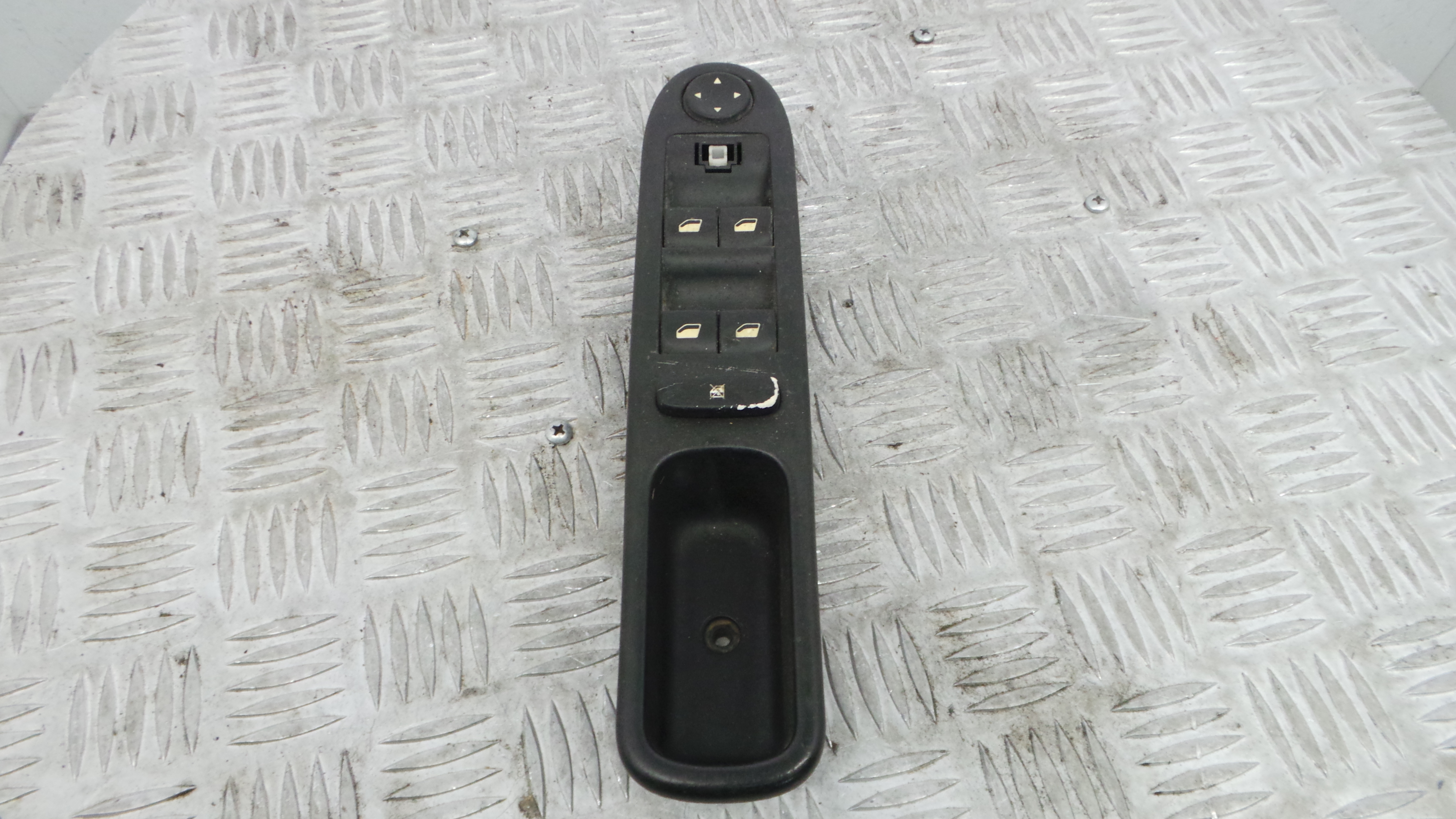 Interruptor / Comando Elevador Vidro Frente Esq  96498421XT - PEUGEOT 307 (3A/C)-36755144