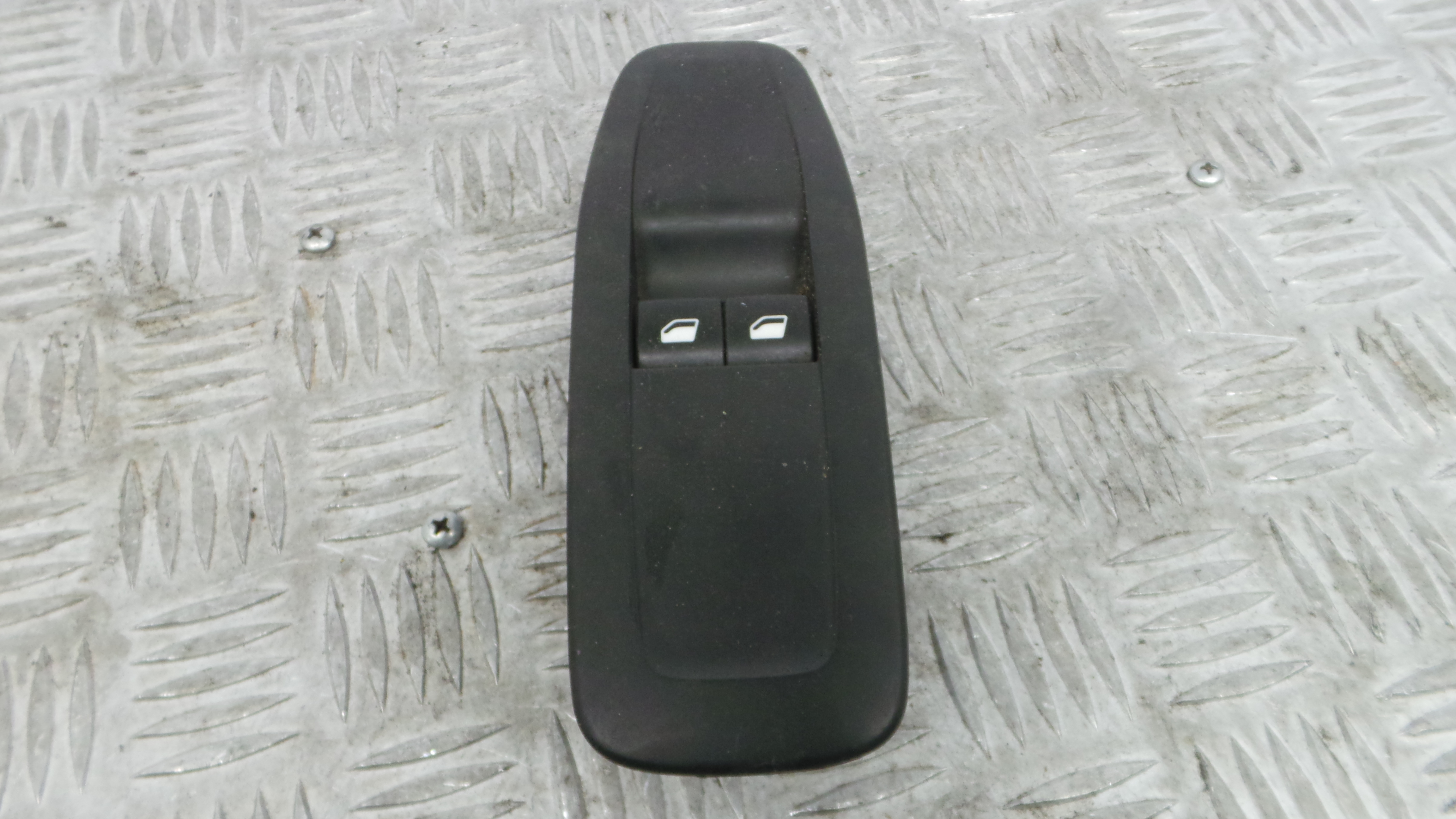 Interruptor / Comando Elevador Vidro Frente Esq 96749245ZD - PEUGEOT 208 I (CA_, CC_)-36755148 Interruptor / Comando Elevador Vidro Frente Esq 96749245ZD - PEUGEOT 208 I (CA_, CC_)-36755148