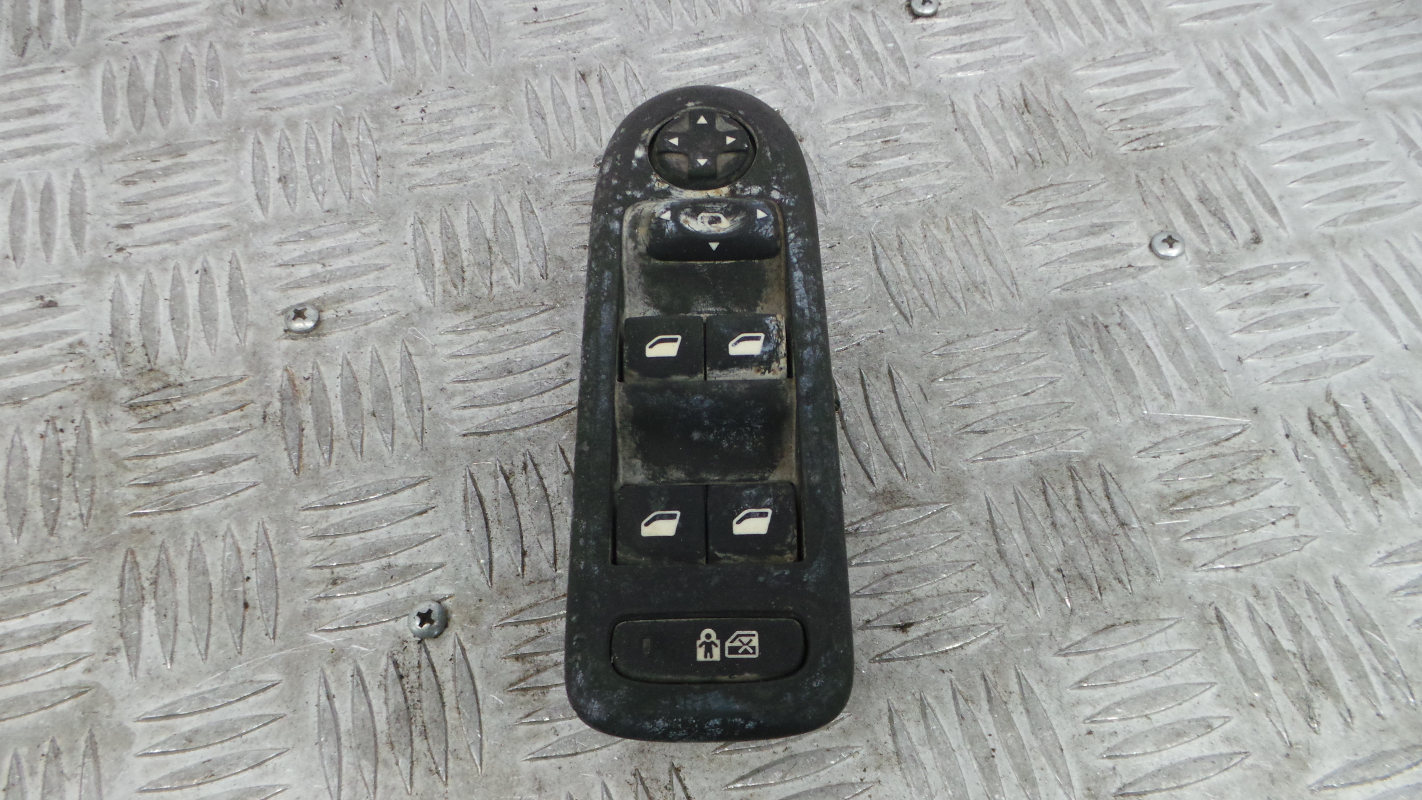 Interruptor / Comando Elevador Vidro Frente Esq  96644917XT - PEUGEOT 308 I (4A_, 4C_)-36755151