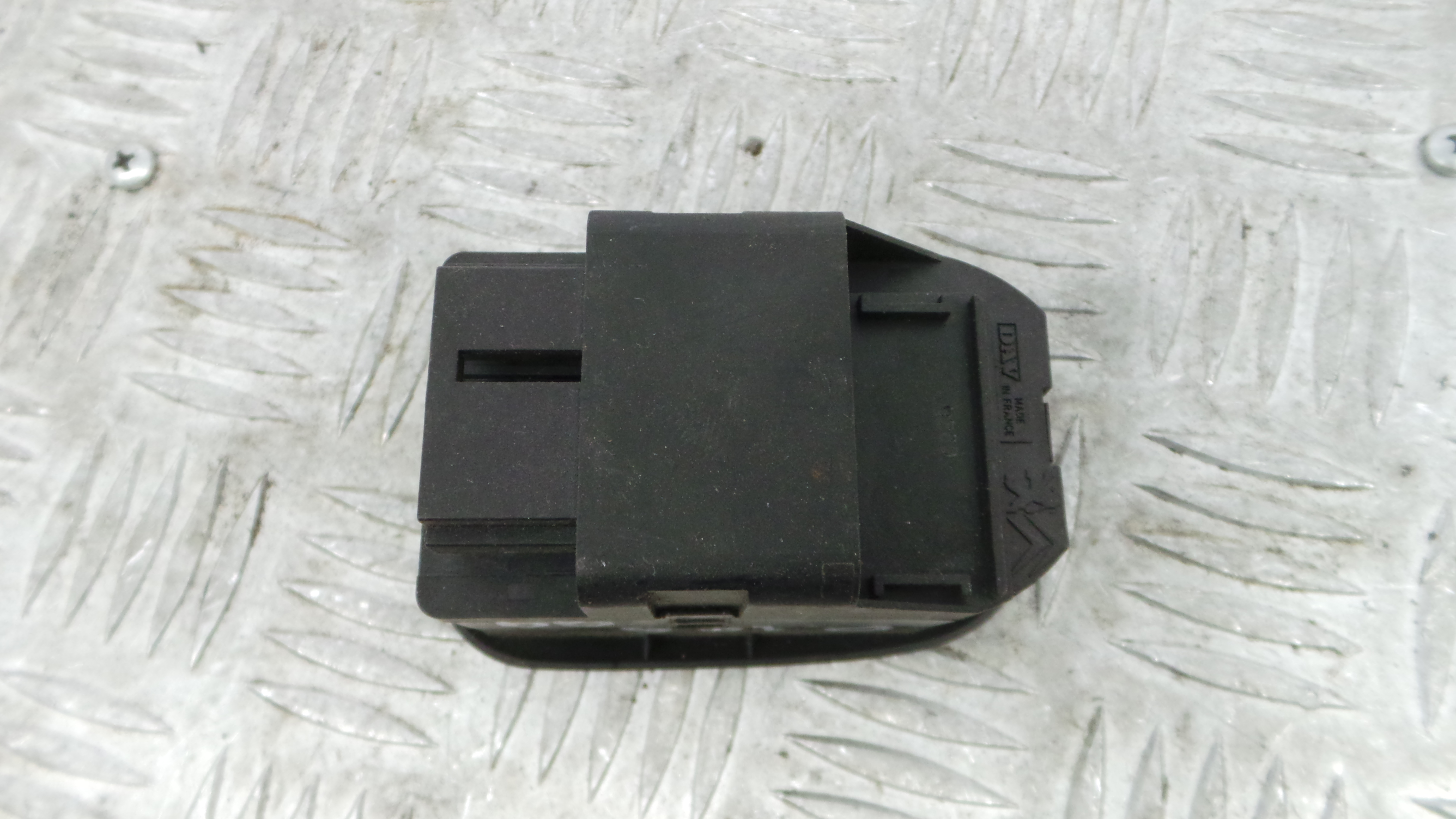 Interruptor / Comando Elevador Vidro Frente Esq  6552WQ - PEUGEOT 206 Hatchback (2A/C)-36755173