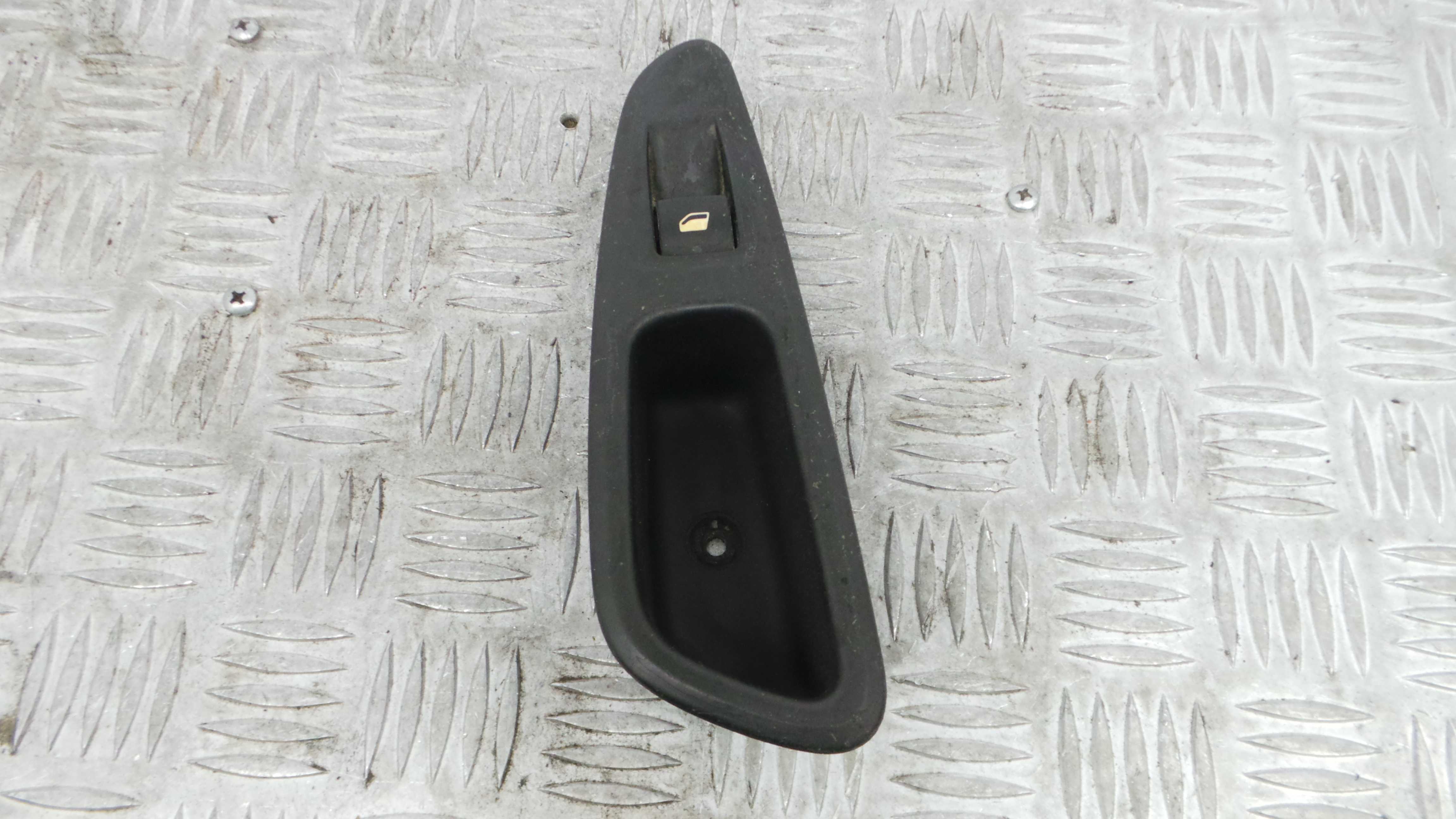 Interruptor / Comando Elevador Vidro Trás Dto 96573850XT - PEUGEOT 308 I (4A_, 4C_)-36755460