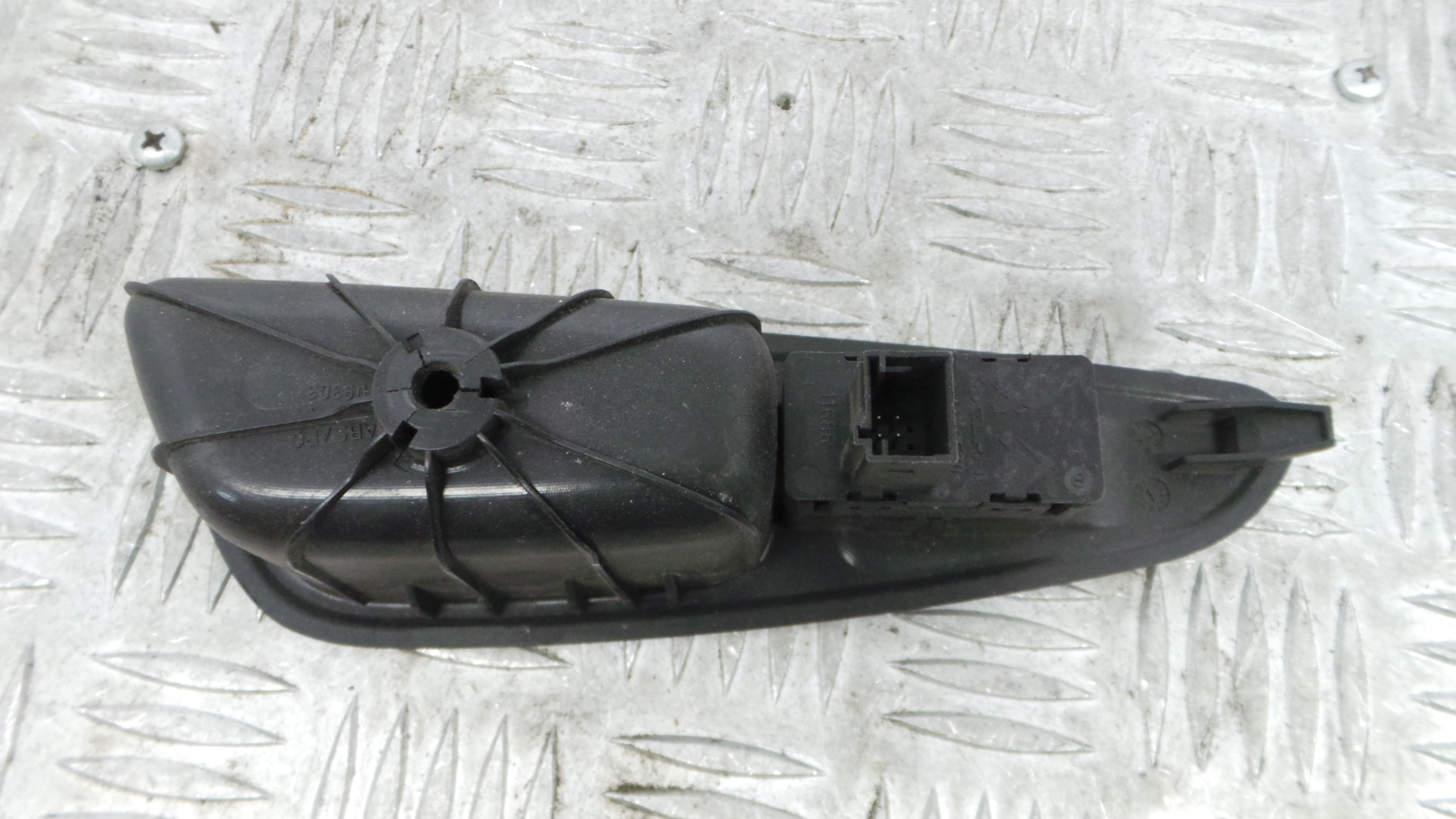 Interruptor / Comando Elevador Vidro Trás Dto 96573850XT - PEUGEOT 308 I (4A_, 4C_)-36755460