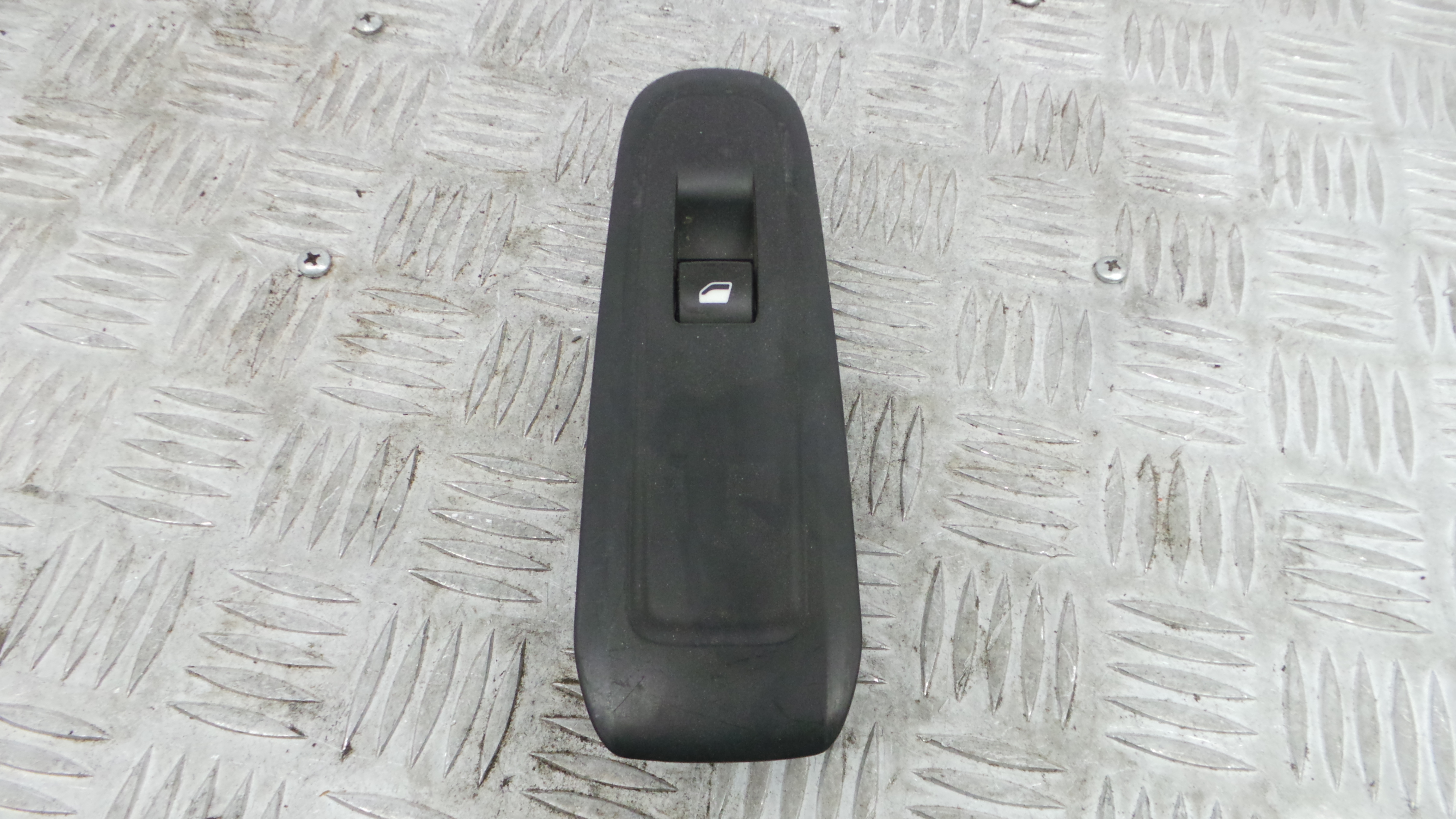 Interruptor / Comando Elevador Vidro Frente Dto  96777320 - PEUGEOT 308 II (LB_, LP_, LW_, LH_, L3_)-36755709