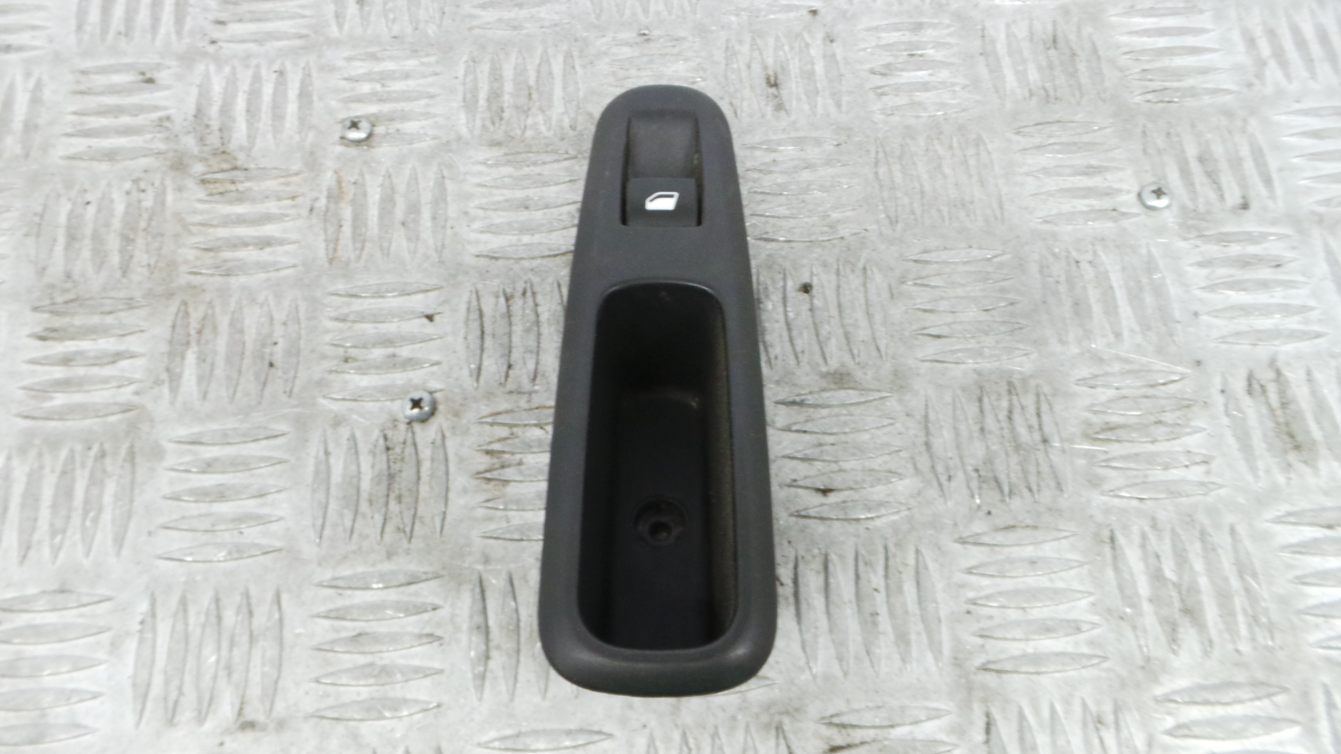 Interruptor / Comando Elevador Vidro Trás Esq 98007337ZD - CITROËN C3 / C3 ORIGIN III (SX)-36756334