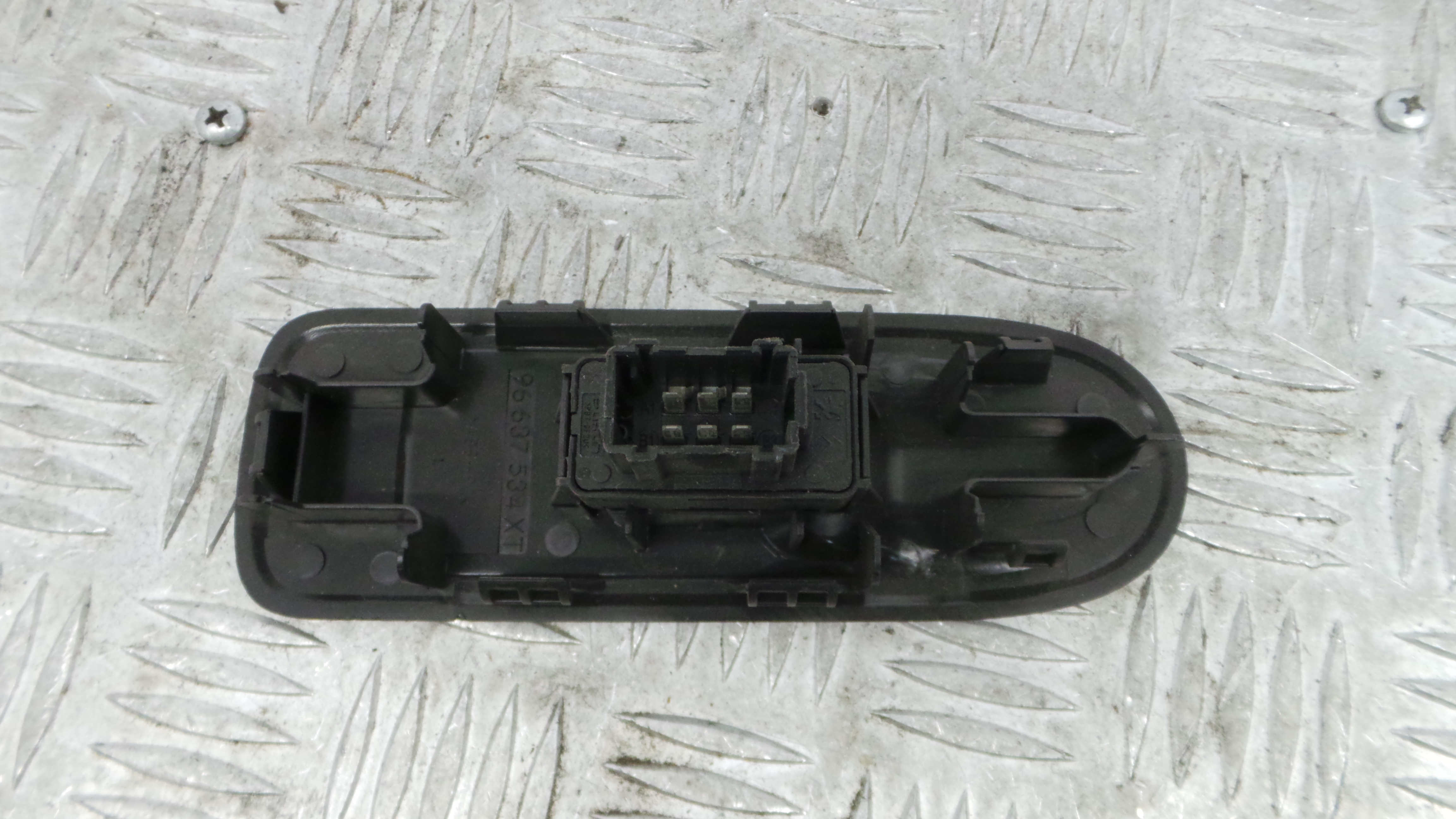 Interruptor / Comando Elevador Vidro Frente Dto 96637534XT - CITROËN C3 II (SC_)-36756363