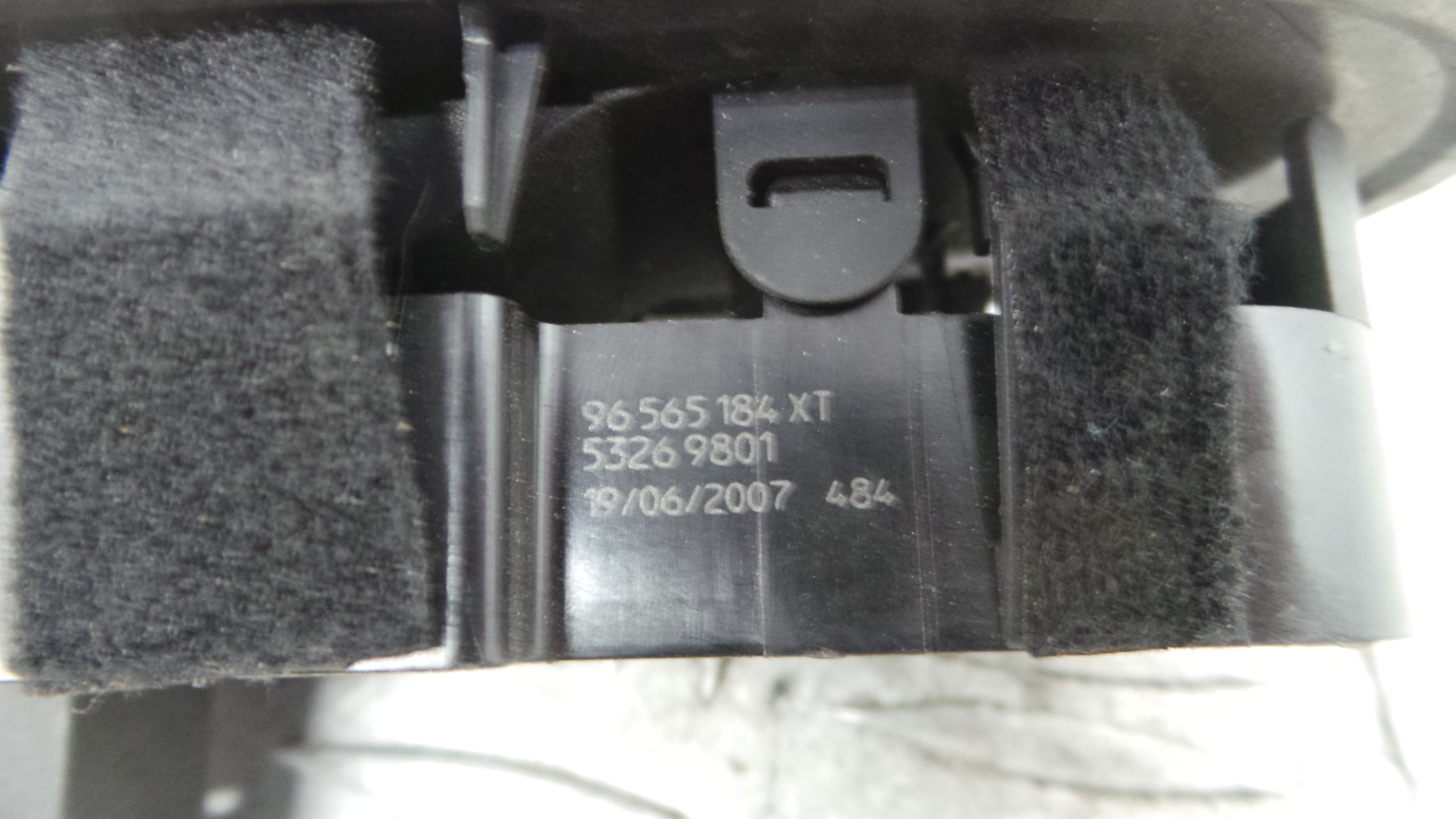 Interruptor / Comando Elevador Vidro Frente Dto 96565184XT - PEUGEOT 308 I (4A_, 4C_)-36756541