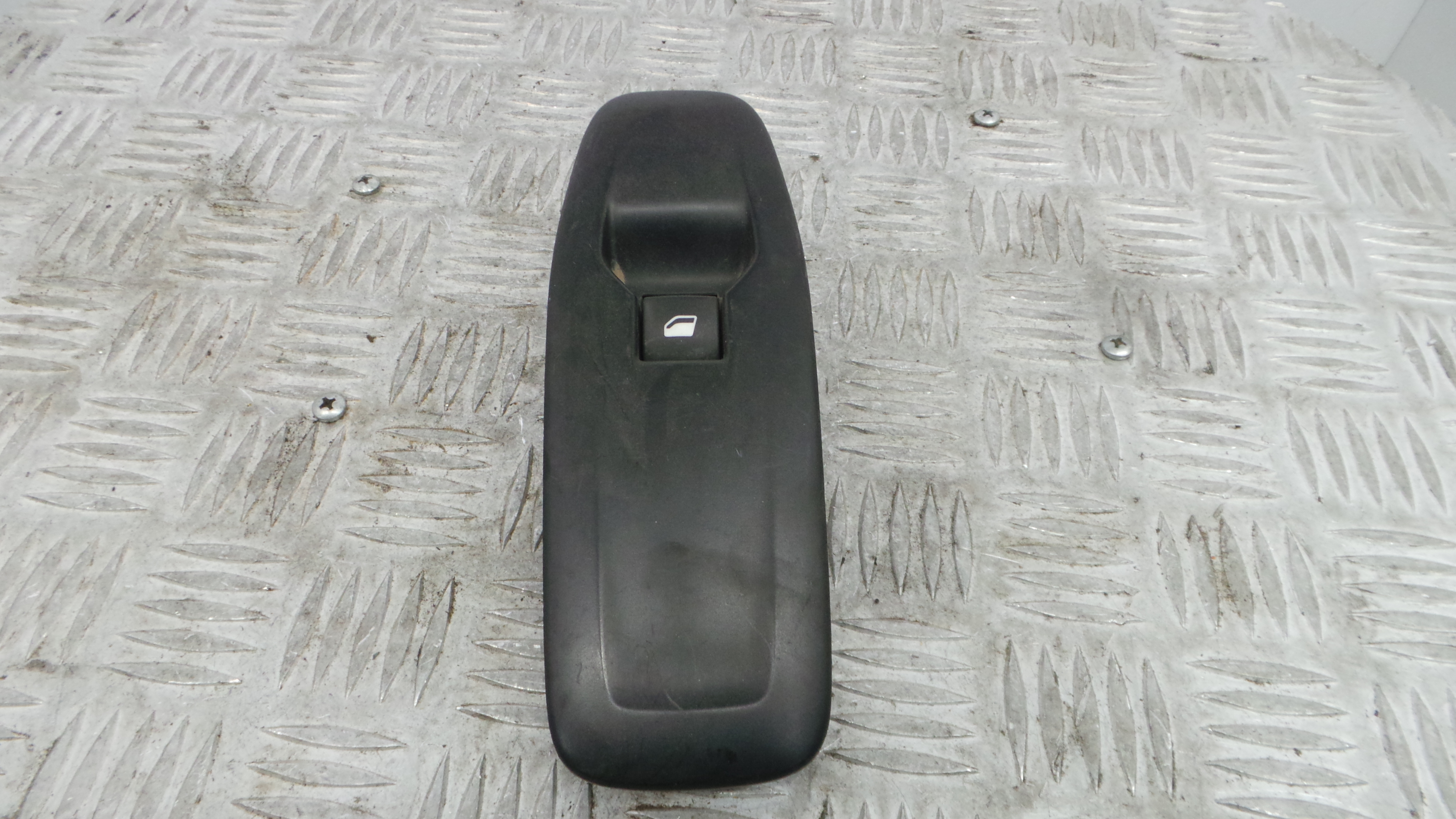 Interruptor / Comando Elevador Vidro Frente Dto  96751118ZD - PEUGEOT 208 I (CA_, CC_)-36756544