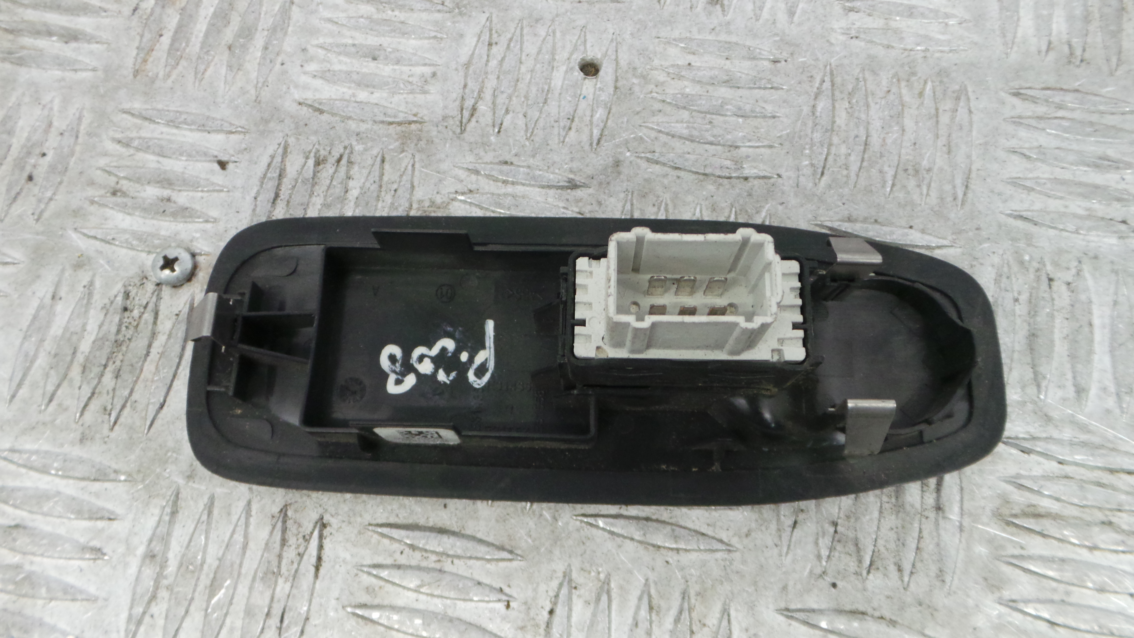Interruptor / Comando Elevador Vidro Frente Dto  96751118ZD - PEUGEOT 208 I (CA_, CC_)-36756544