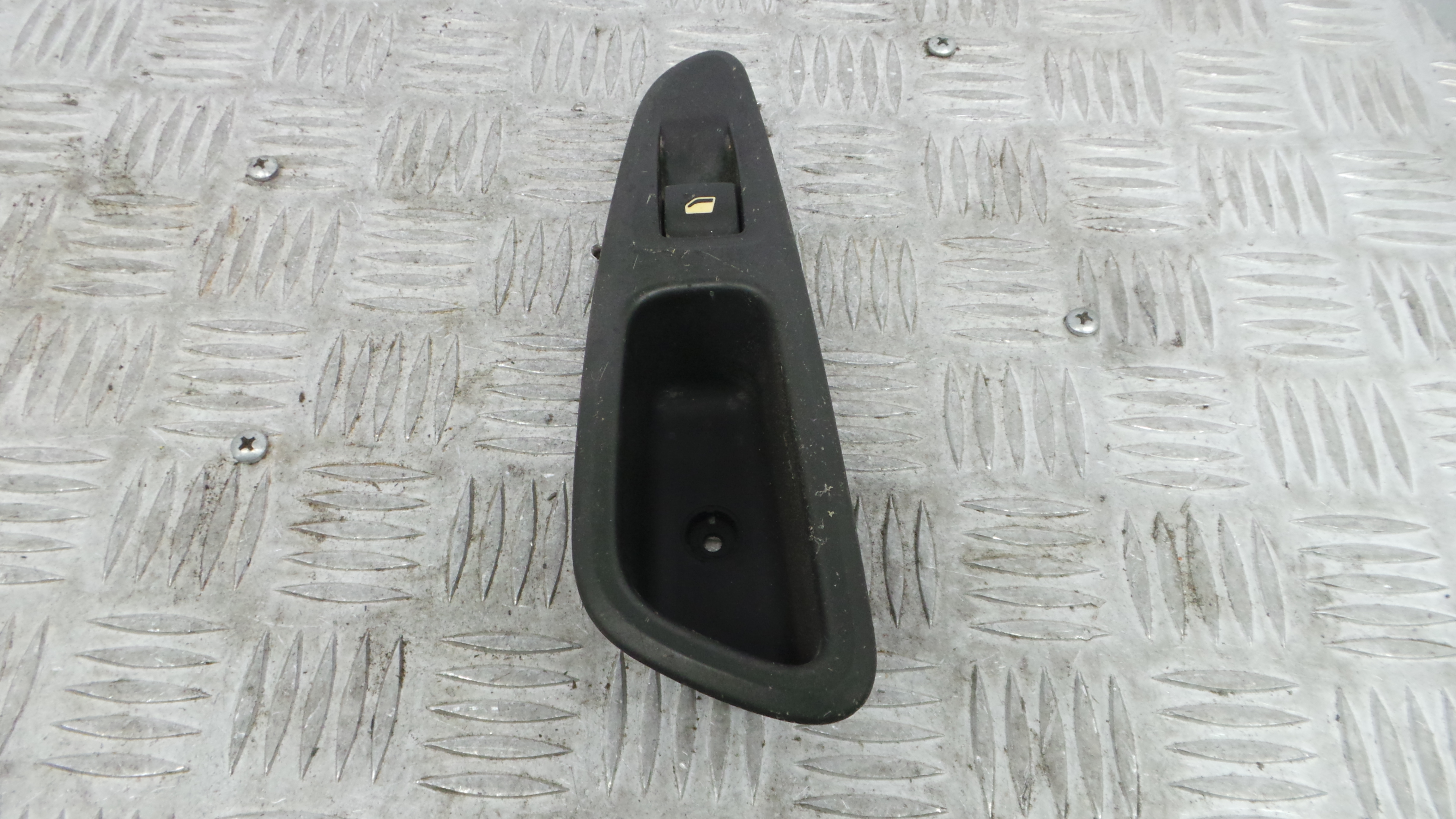 Interruptor / Comando Elevador Vidro Trás Dto 96573850XT - PEUGEOT 308 SW I (4E_, 4H_)-36756570