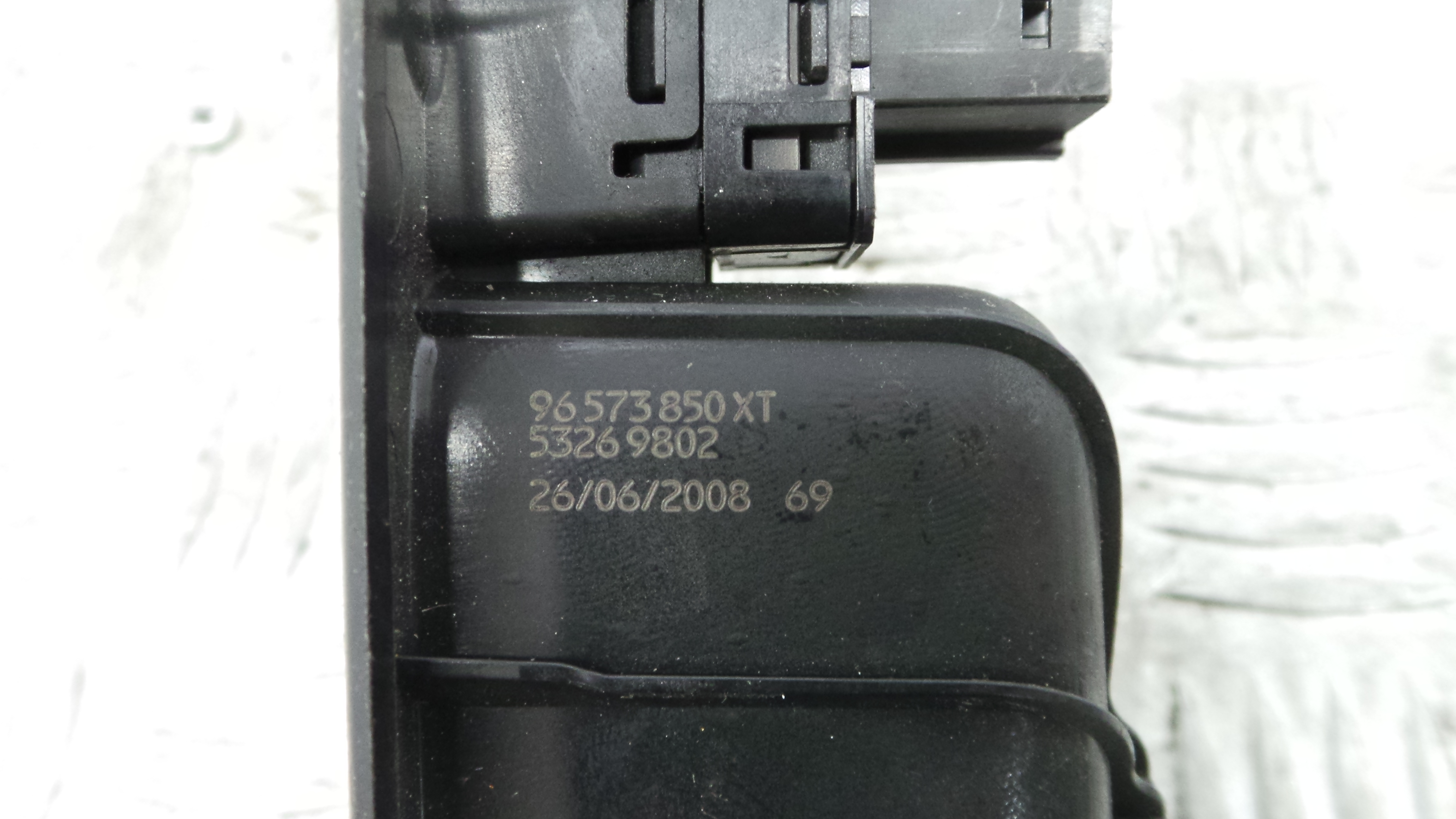 Interruptor / Comando Elevador Vidro Trás Dto 96573850XT - PEUGEOT 308 SW I (4E_, 4H_)-36756570