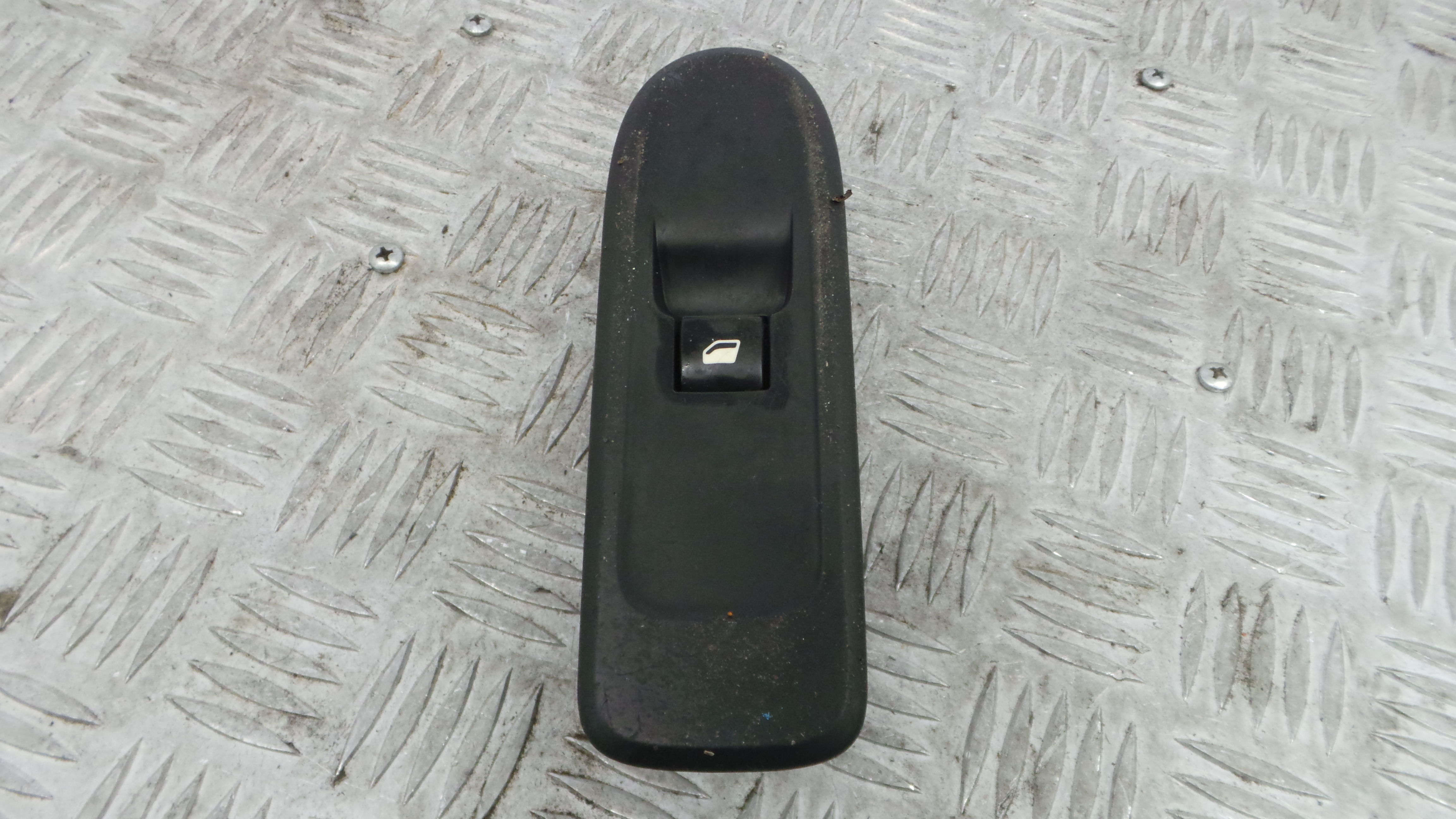 Interruptor / Comando Elevador Vidro Frente Dto 96637533XT - CITROËN C3 II (SC_)-36756773 Interruptor / Comando Elevador Vidro Frente Dto 96637533XT - CITROËN C3 II (SC_)-36756773