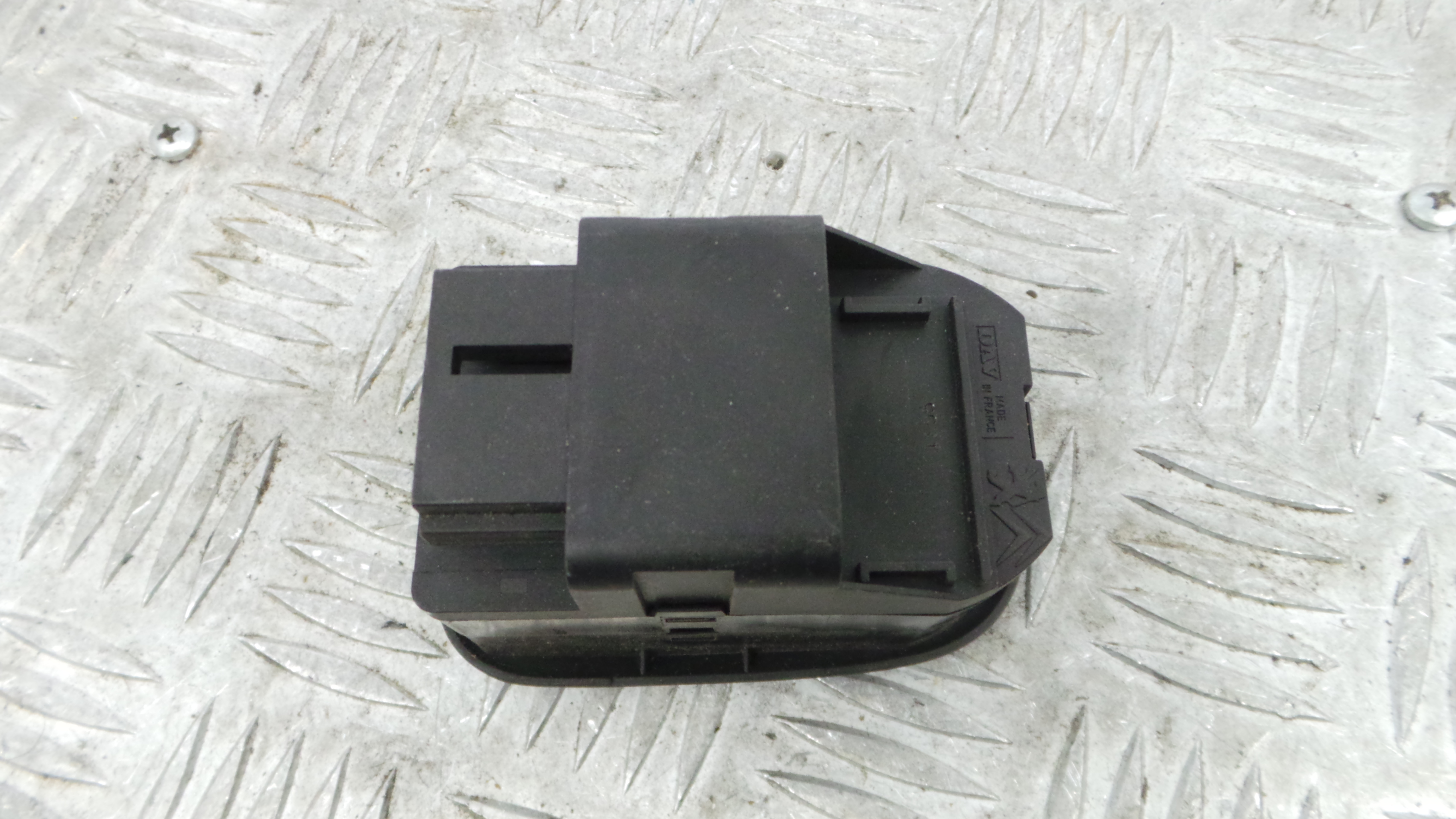 Interruptor / Comando Elevador Vidro Frente Esq  6552WQ - PEUGEOT 206 Hatchback (2A/C)-36756778