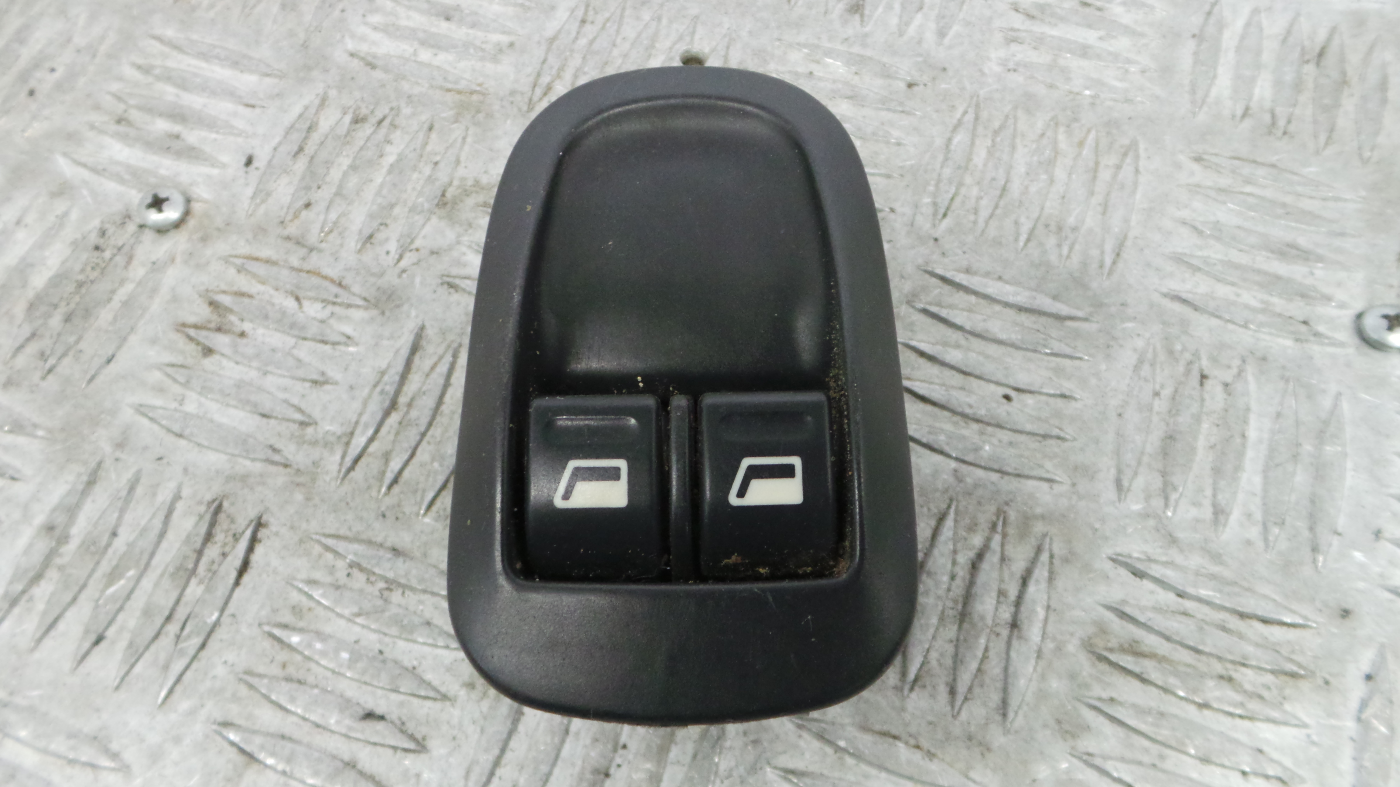 Interruptor / Comando Elevador Vidro Frente Esq  6552WQ - PEUGEOT 206 Hatchback (2A/C)-36756780