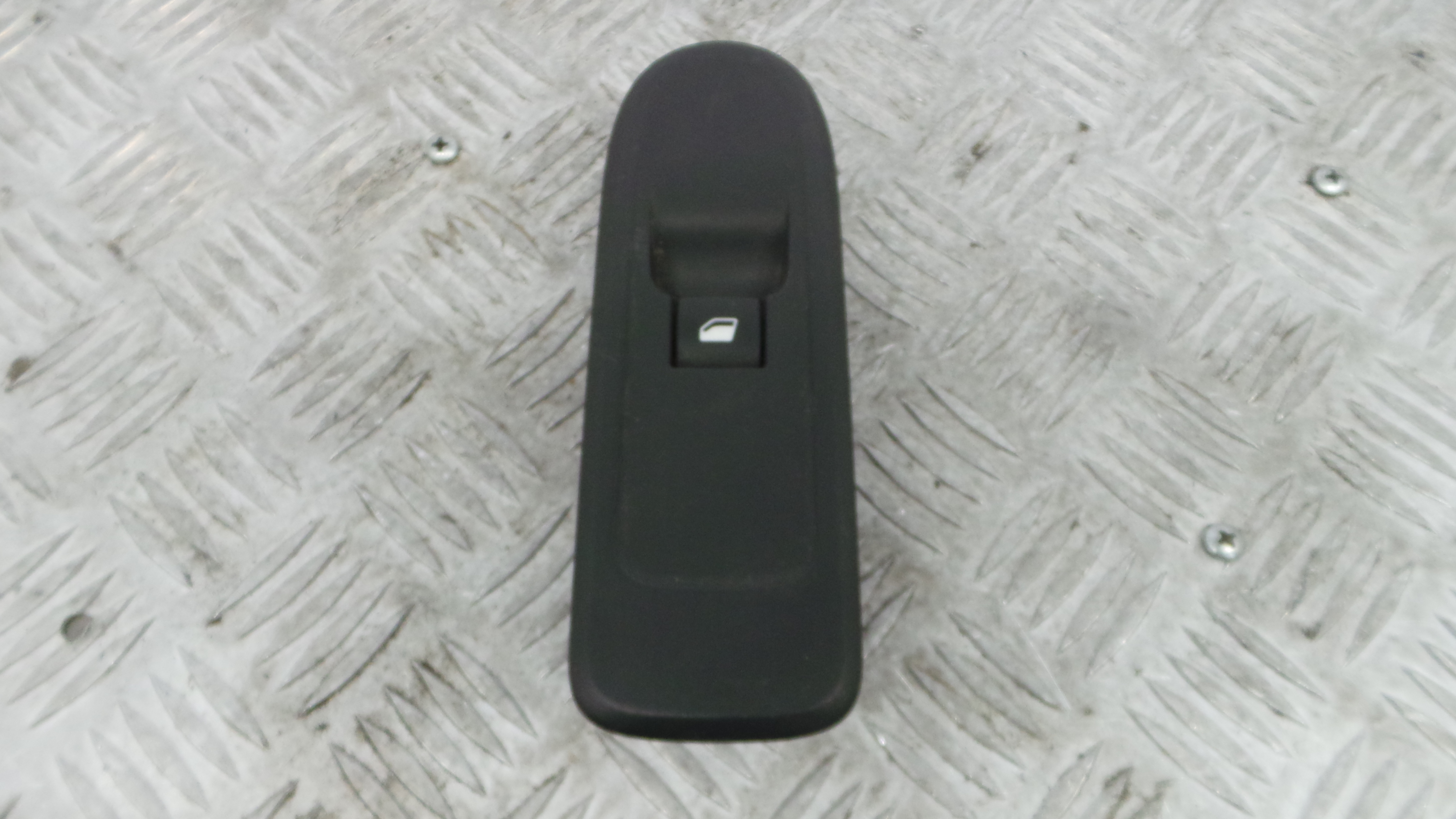 Interruptor / Comando Elevador Vidro Frente Dto  96637534XT - CITROËN C3 II (SC_)-36756845