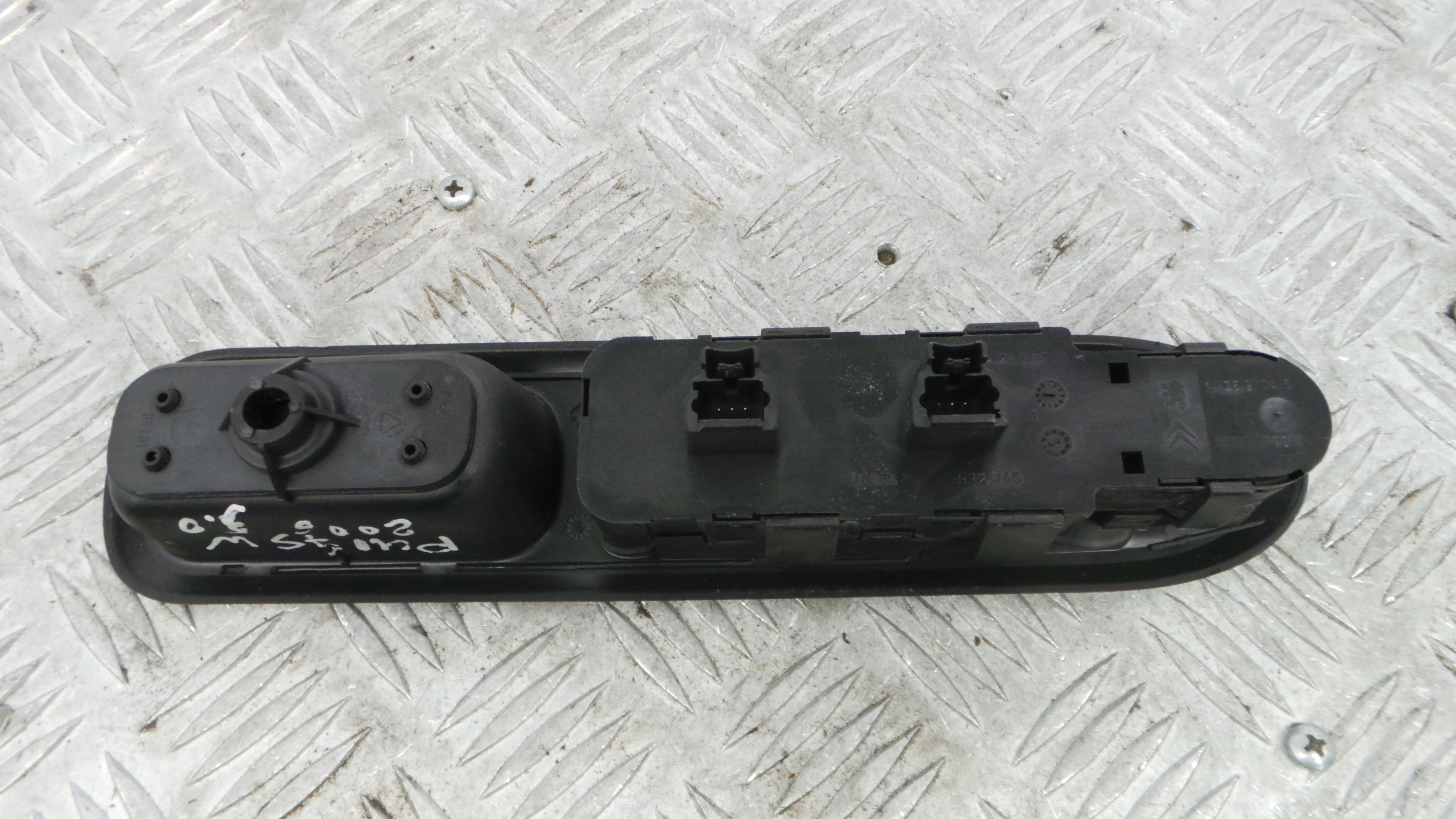 Interruptor / Comando Elevador Vidro Frente Esq 96468704XT - PEUGEOT 407 SW (6E_, 6D_)-36756853