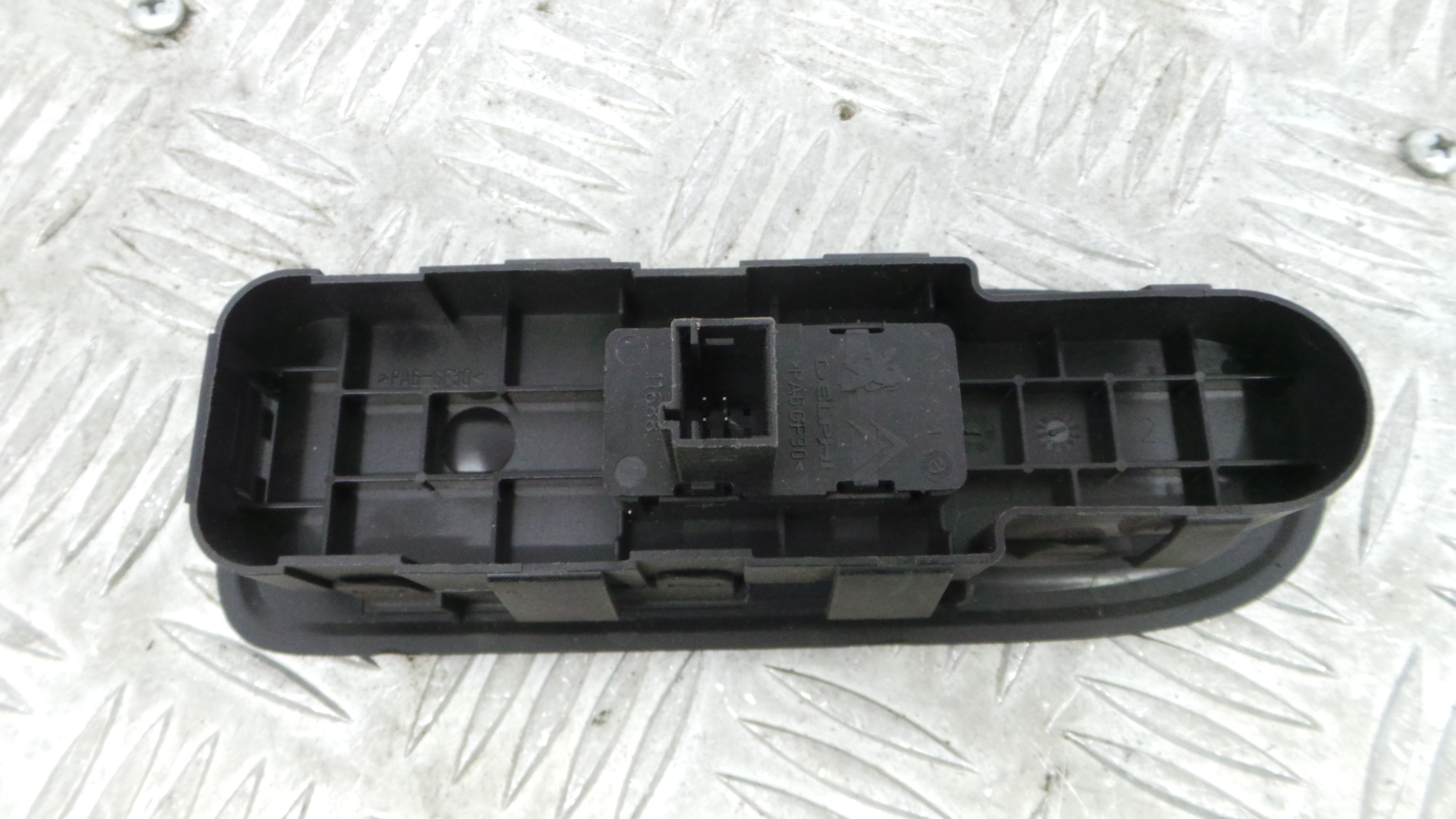 Interruptor / Comando Elevador Vidro Frente Dto  96565184XT - PEUGEOT 308 I (4A_, 4C_)-36756873