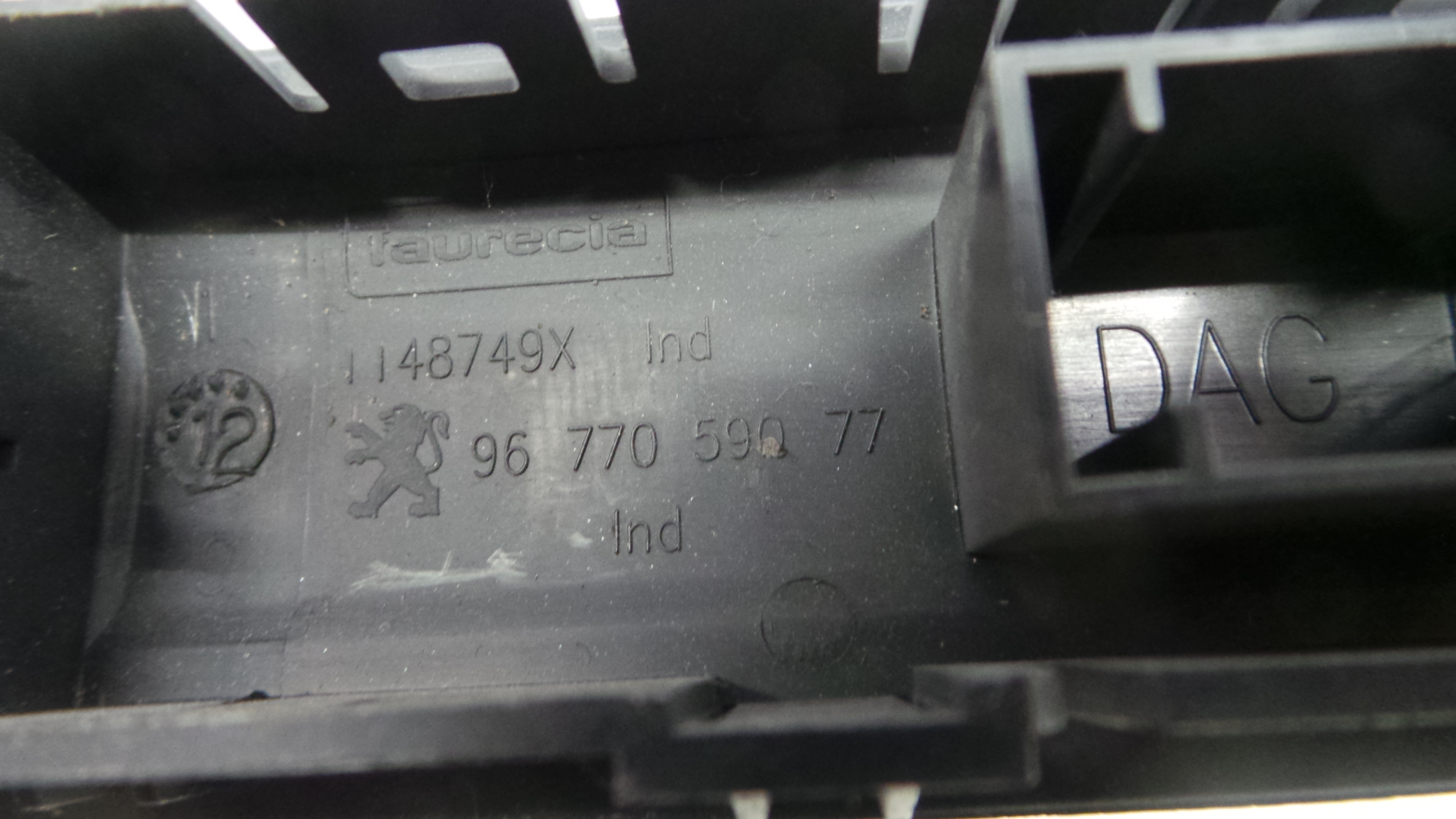 Comando Multifunções 9677059077 - PEUGEOT 208 I (CA_, CC_)-36757082