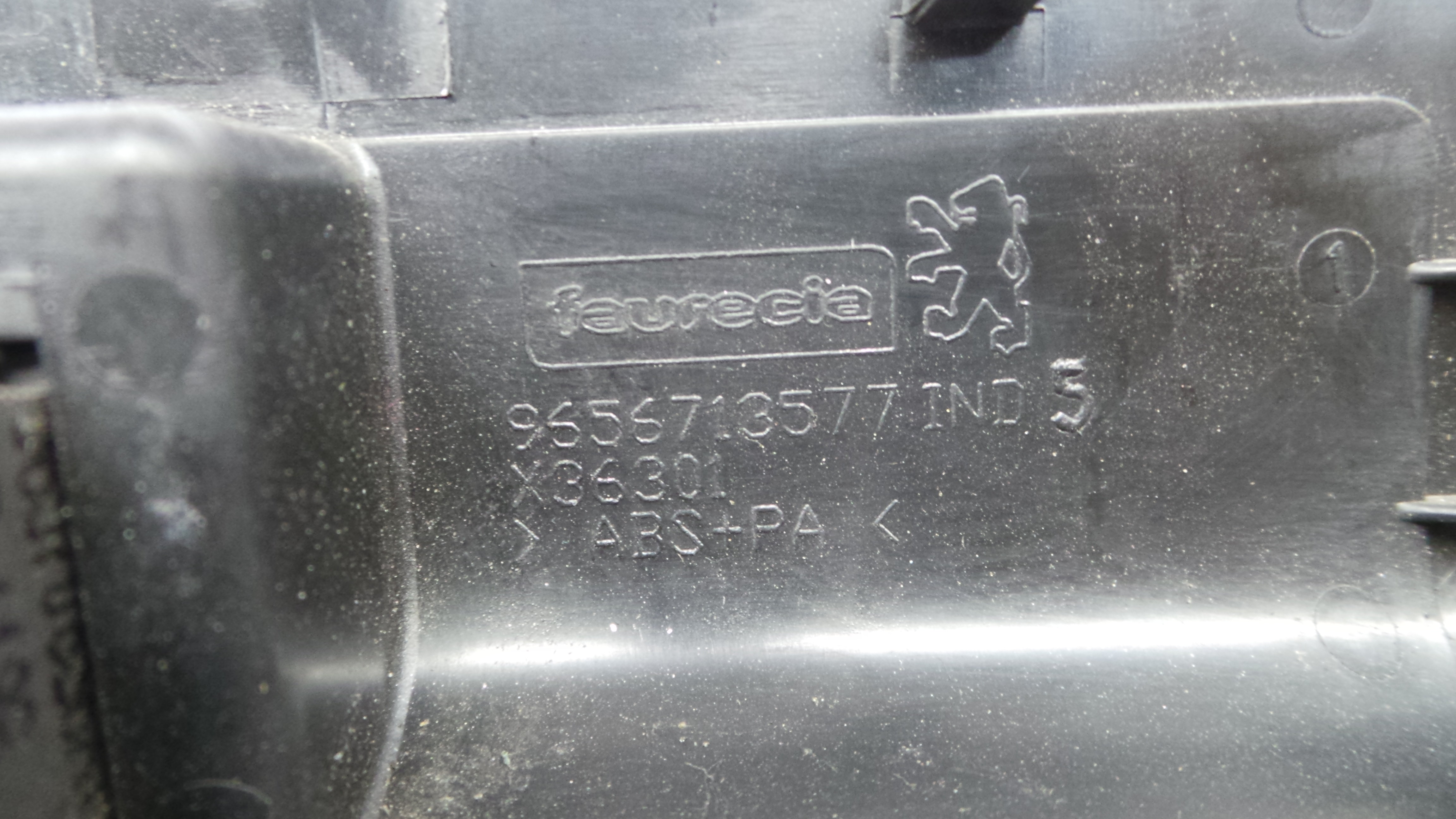 Botões da Consola  9656713577 - PEUGEOT 207 (WA_, WC_), 207/207+ (WA_, WC_)-36757115