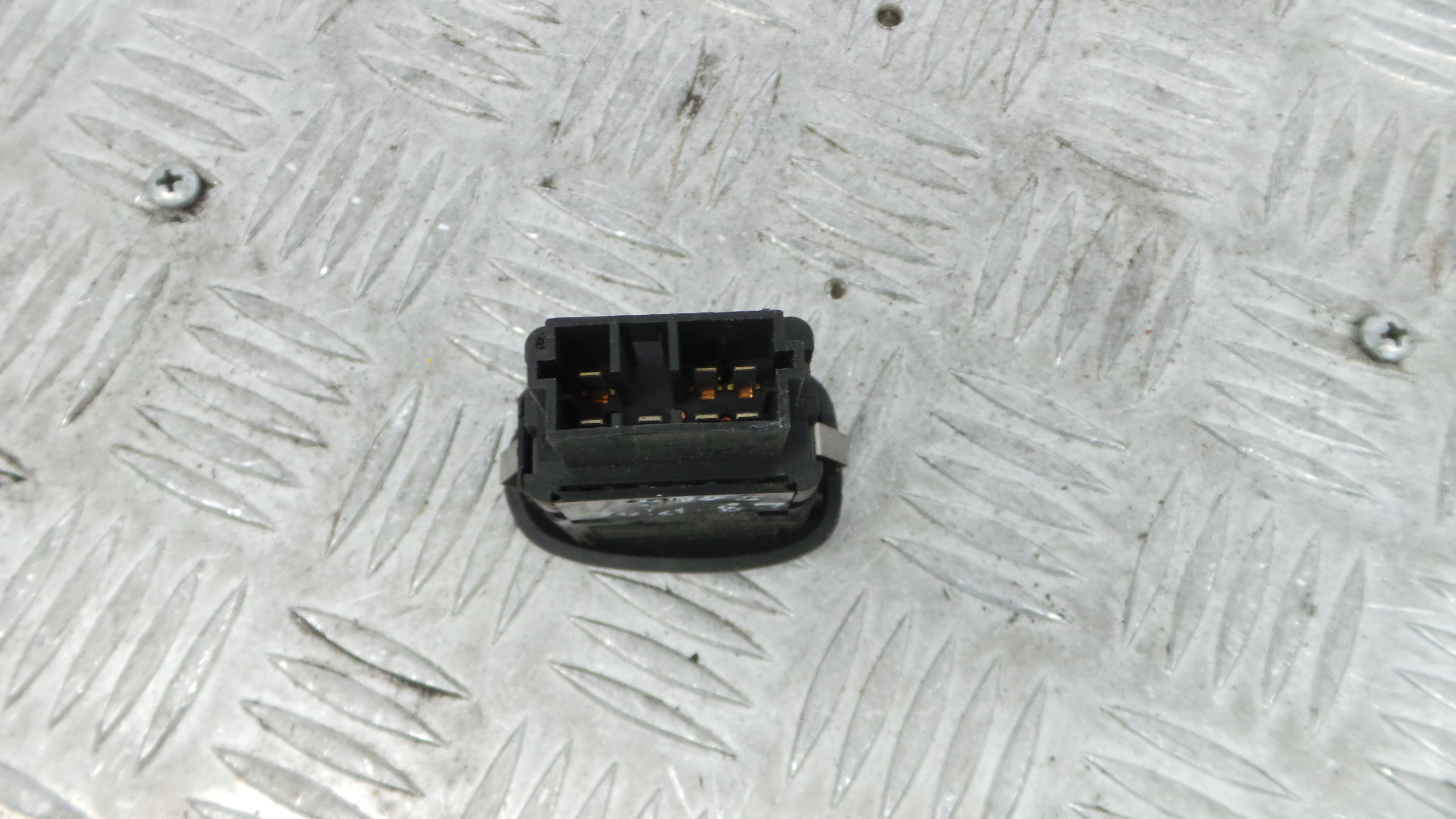 Interruptor / Comando Elevador Vidro Trás Esq 6552ZG - CITROËN C3 Pluriel (HB_)-36757221