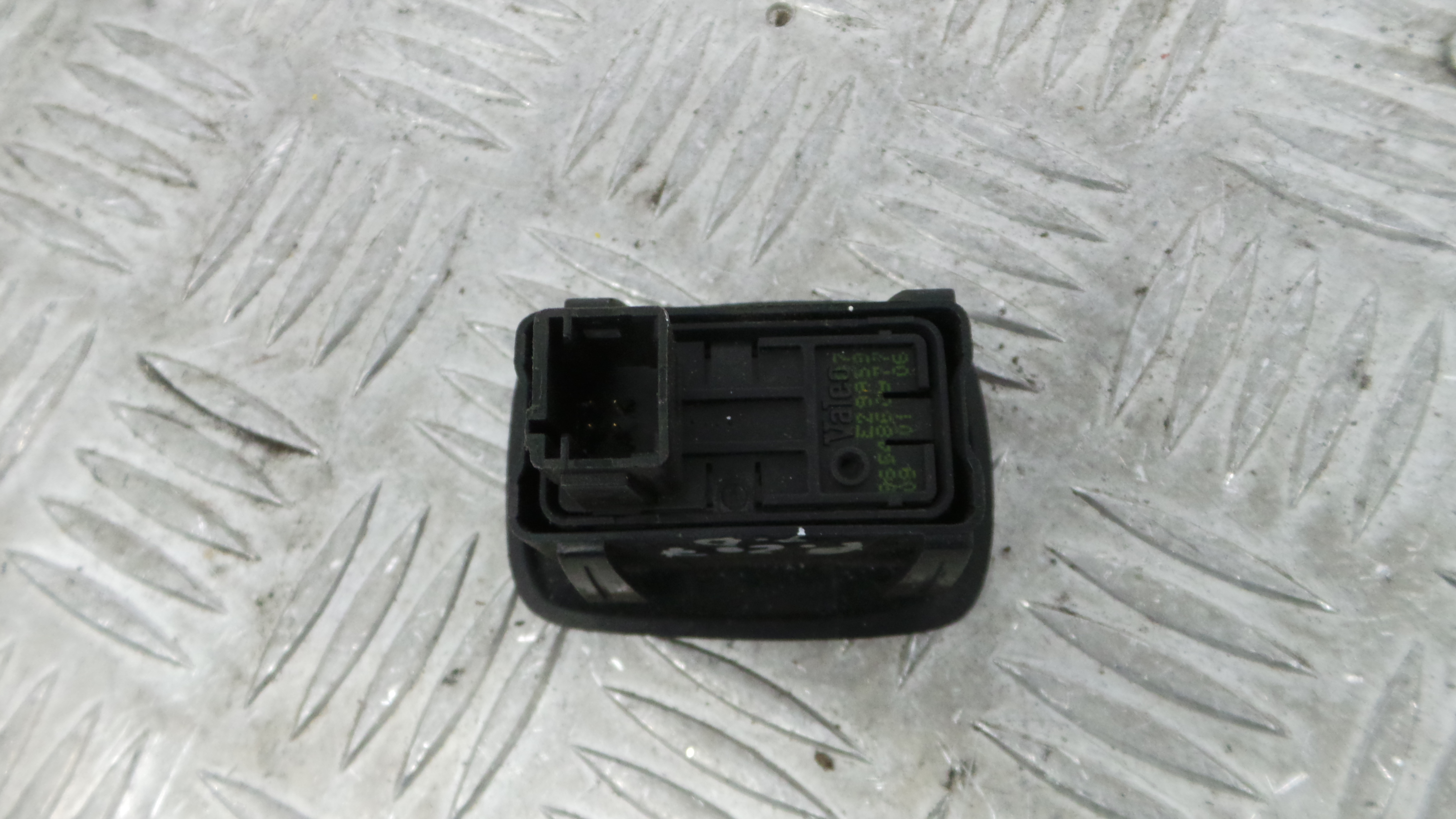 Interruptor / Comando Elevador Vidro Trás Dto 9654860977 - PEUGEOT 207 (WA_, WC_), 207/207+ (WA_, W-36757233