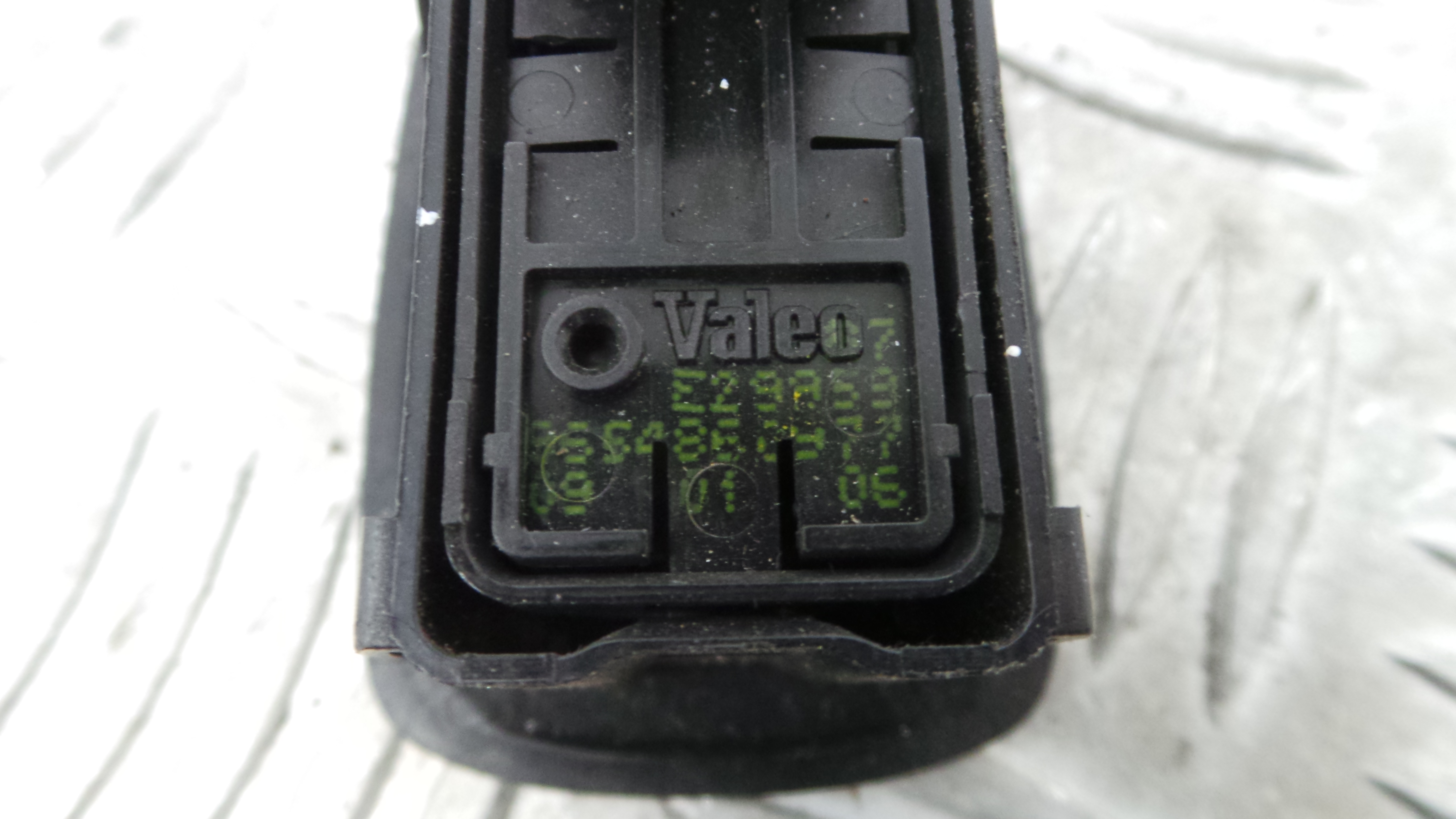 Interruptor / Comando Elevador Vidro Trás Dto 9654860977 - PEUGEOT 207 (WA_, WC_), 207/207+ (WA_, W-36757233