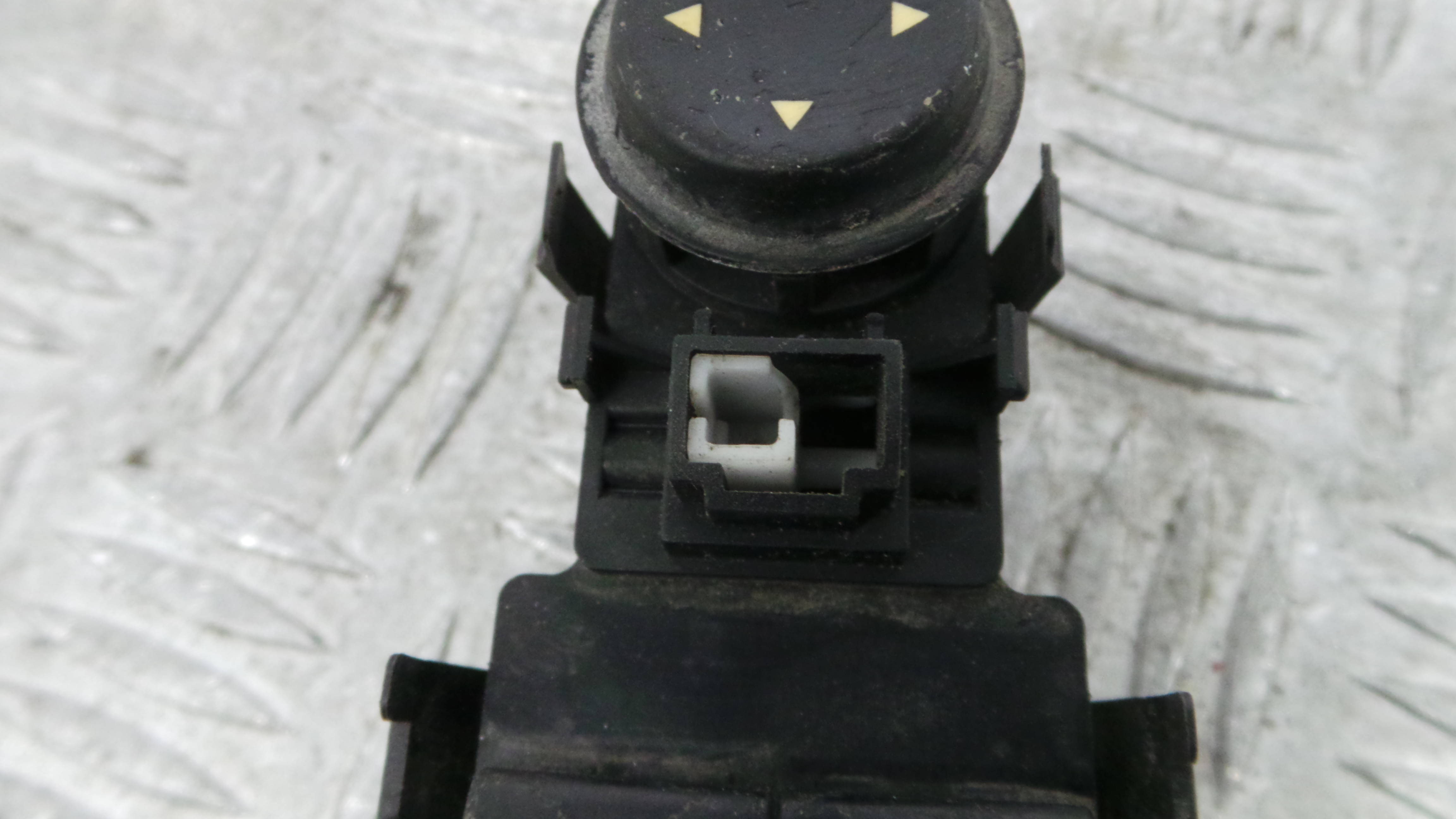 Interruptor / Comando Elevador Vidro Frente Esq 96351622XT - PEUGEOT 307 (3A/C)-36757243