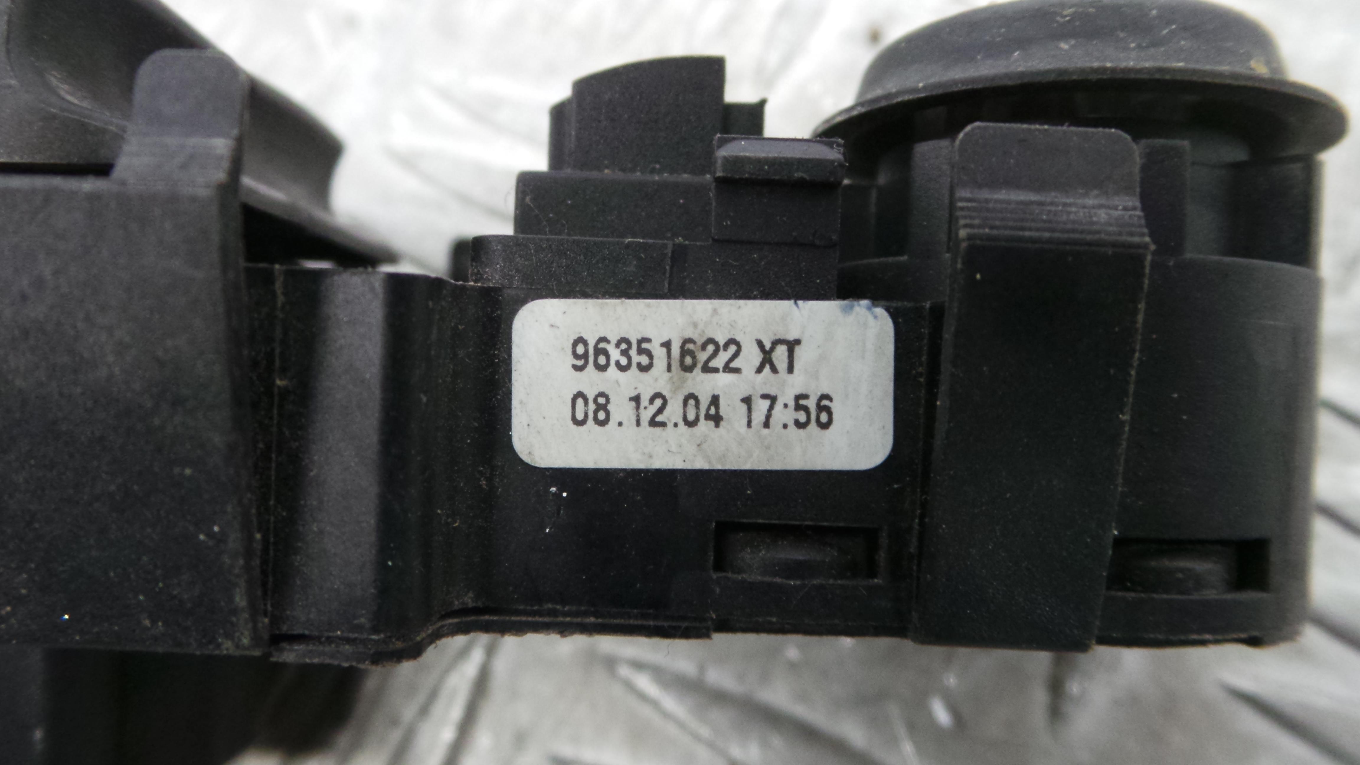 Interruptor / Comando Elevador Vidro Frente Esq 96351622XT - PEUGEOT 307 (3A/C)-36757243