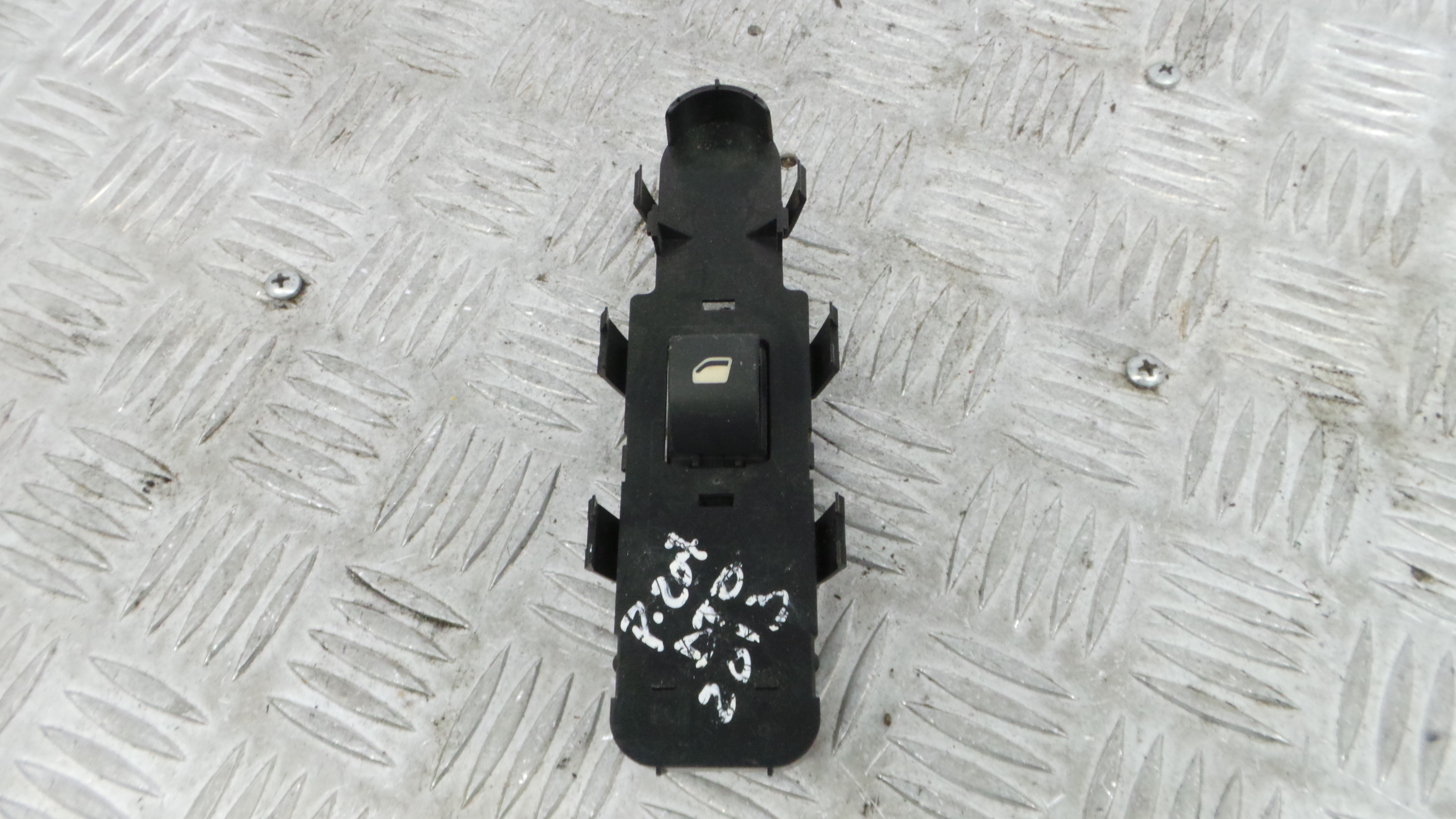 Interruptor / Comando Elevador Vidro Frente Dto  96548606 - PEUGEOT 207 (WA_, WC_), 207/207+ (WA_, W-36757247