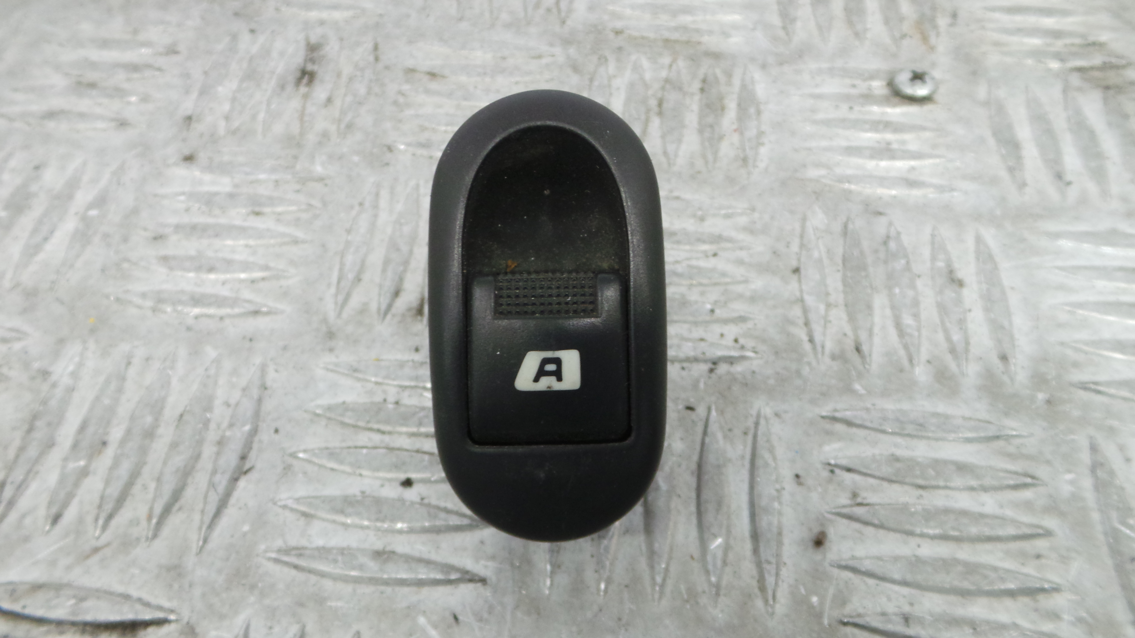 Interruptor / Comando Elevador Vidro Frente Dto  96401469XT - CITROËN C3 I (FC_, FN_)-36757259