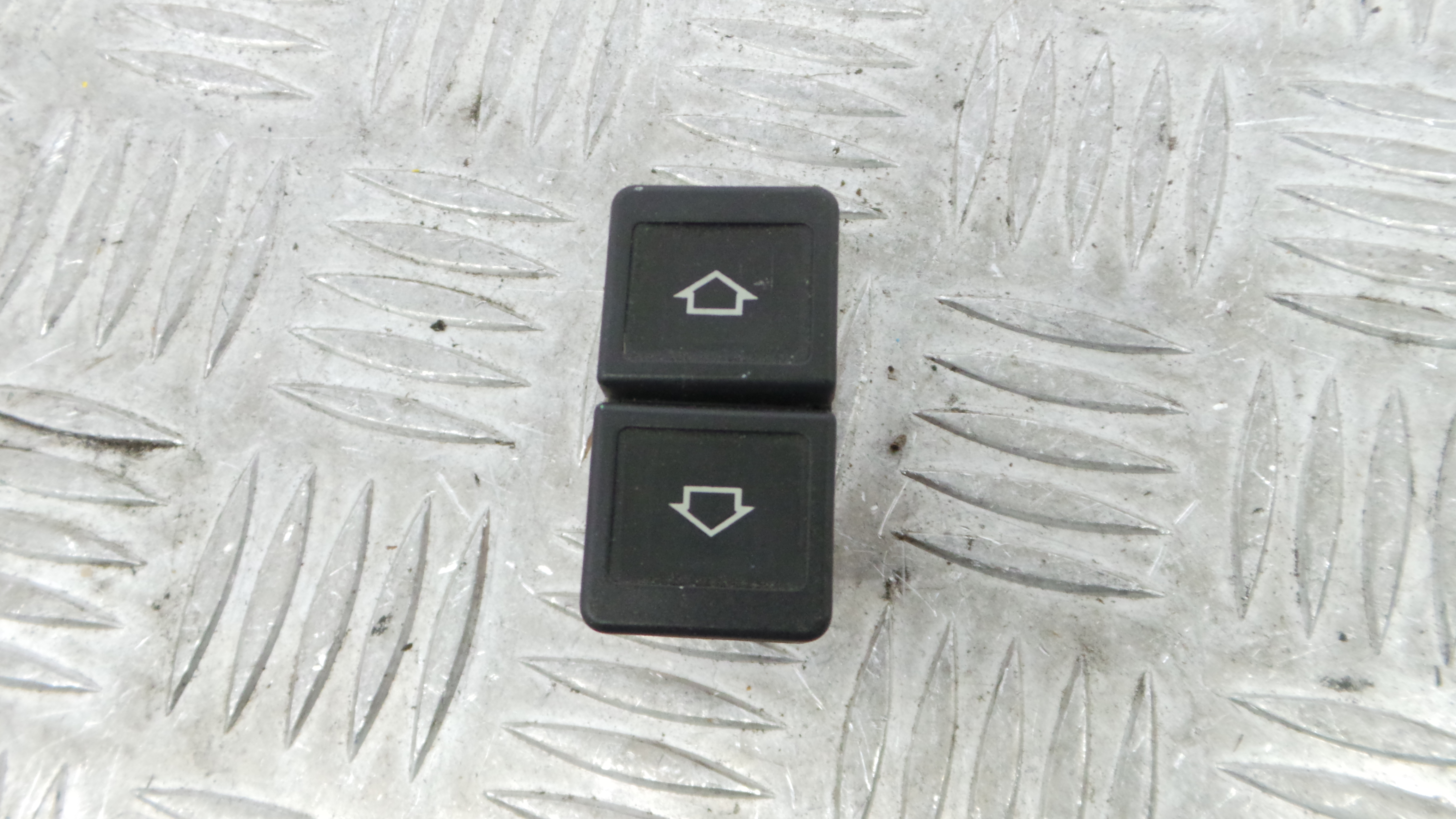 Interruptor / Comando Elevador Vidro Trás Esq 6554E1 - CITROËN XSARA PICASSO (N68)-36757264