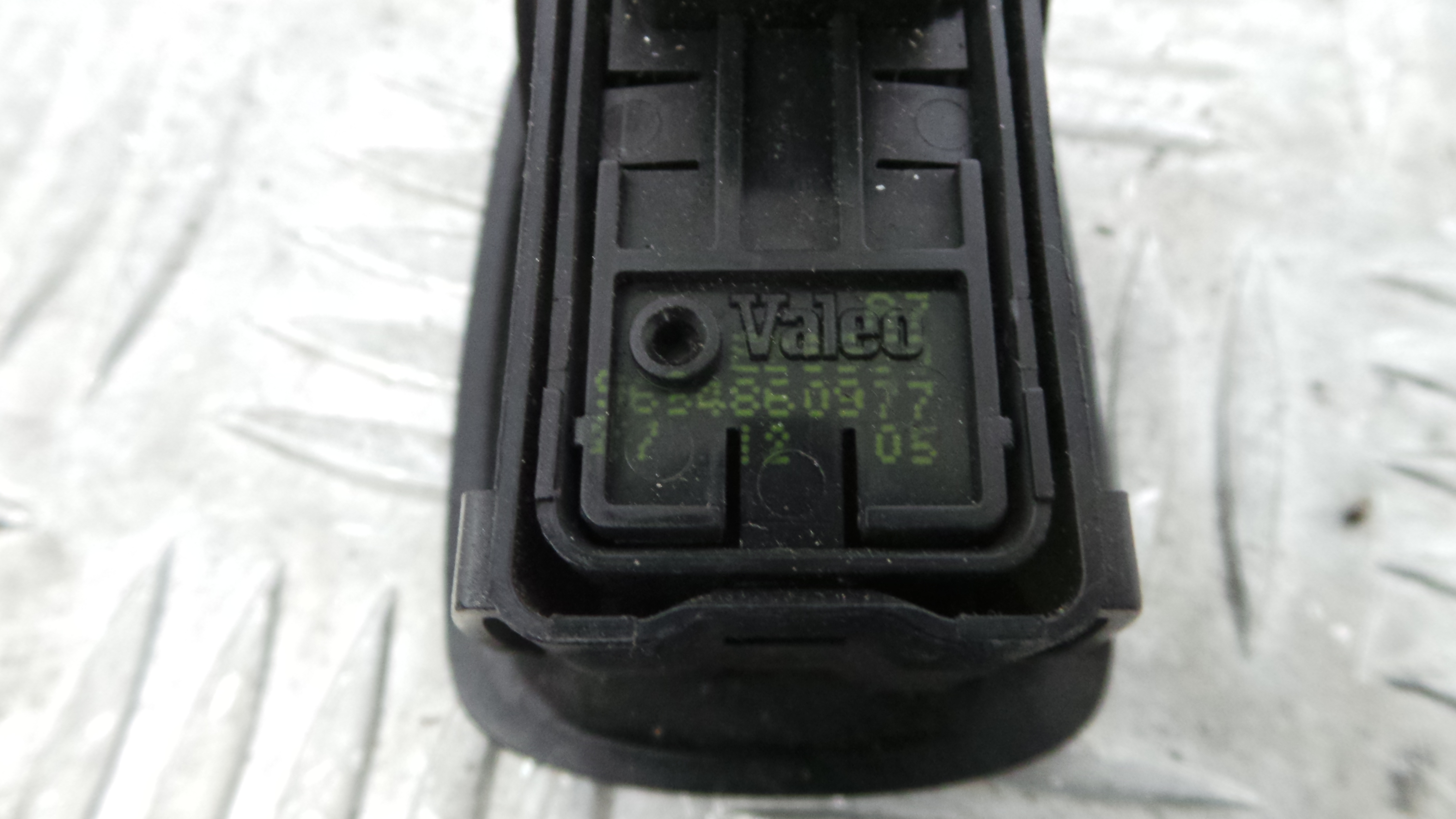 Interruptor / Comando Elevador Vidro Trás Esq 9654860977 - PEUGEOT 207 (WA_, WC_), 207/207+ (WA_, W-36758208