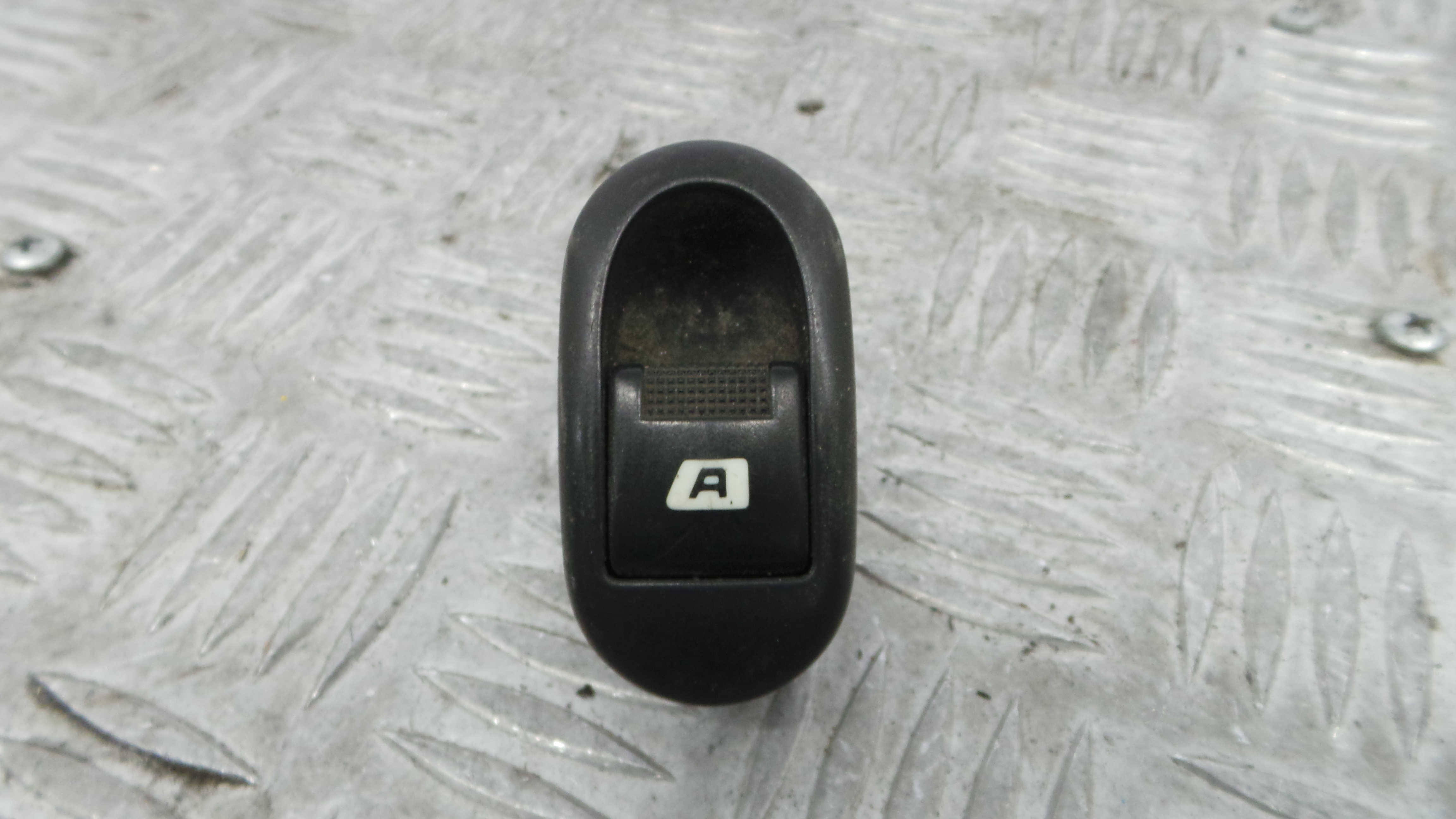 Interruptor / Comando Elevador Vidro Frente Dto  96401469XT - CITROËN C2 (JM_)-36758214